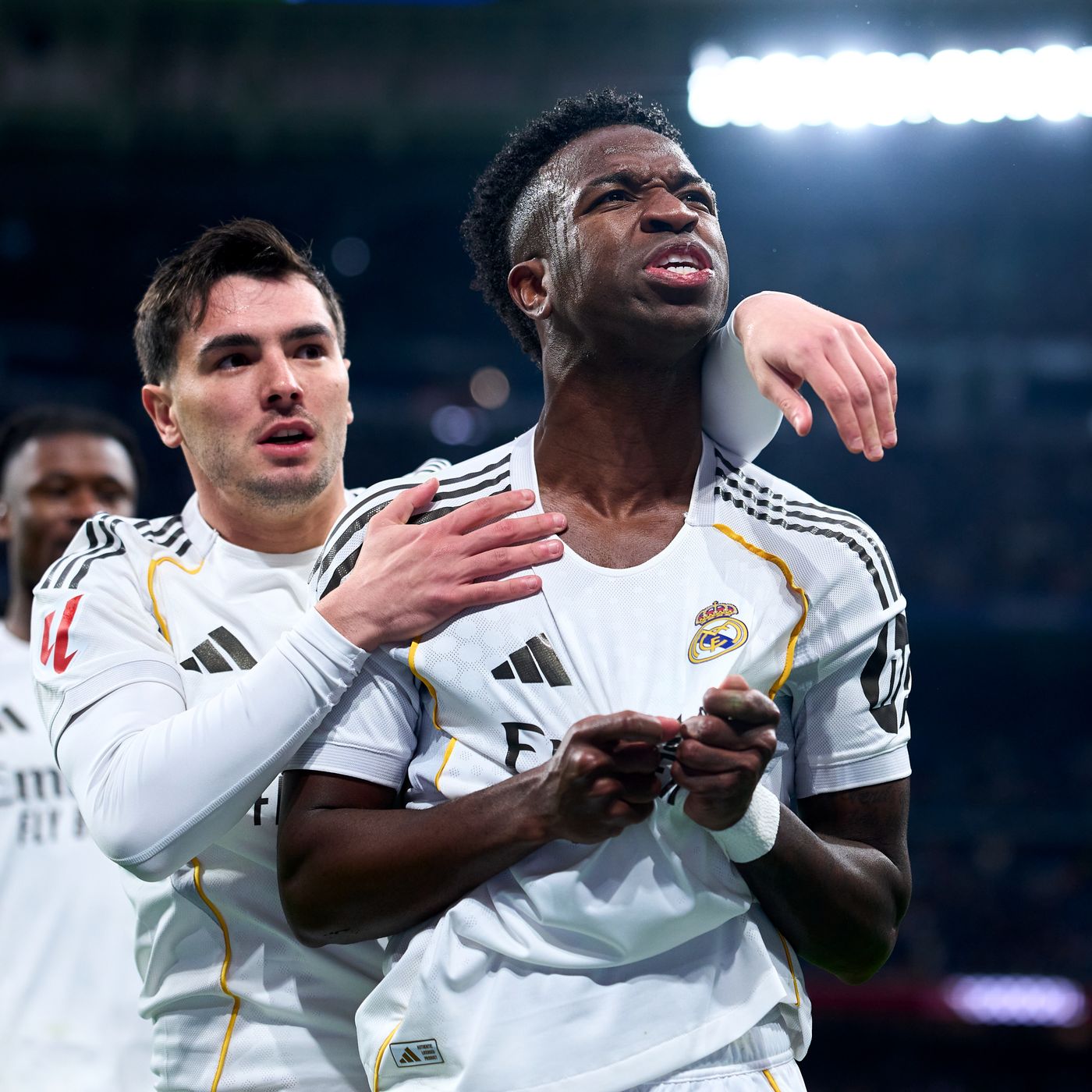 Los goles de Carrusel | Los goles del Real Madrid 2-1 Rayo Vallecano | Vinicius saca la cara ante las quejas del Bernabéu