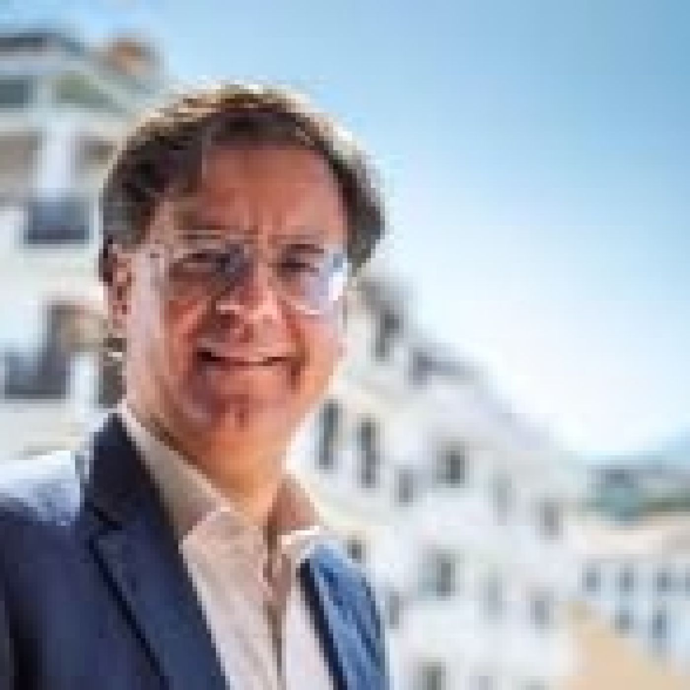 La Diez Capital Radio