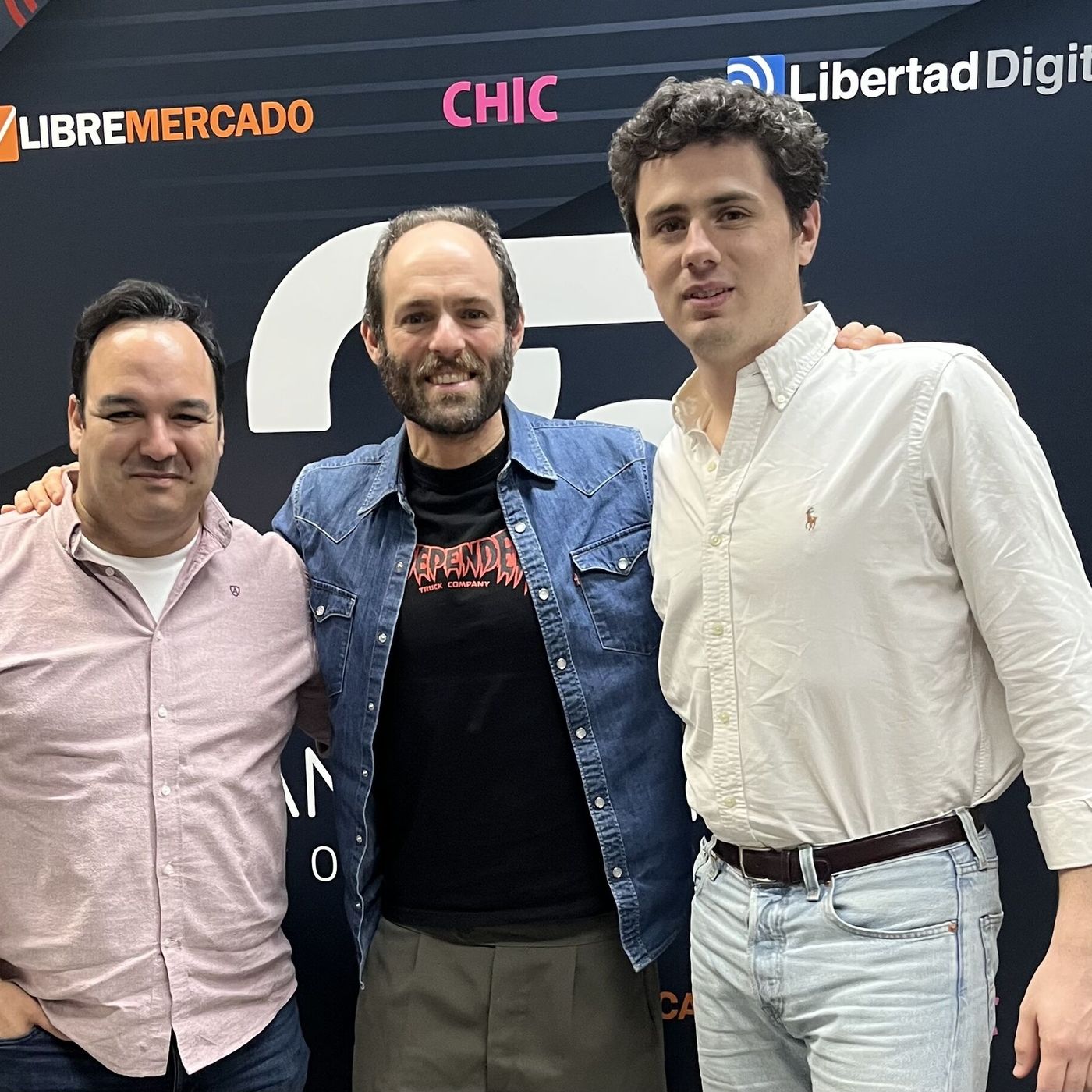 Entrevista a Antonio Vicent y Diego Anido por 'Aves de corral': "En casa no hago el psicópata sino el idiota"