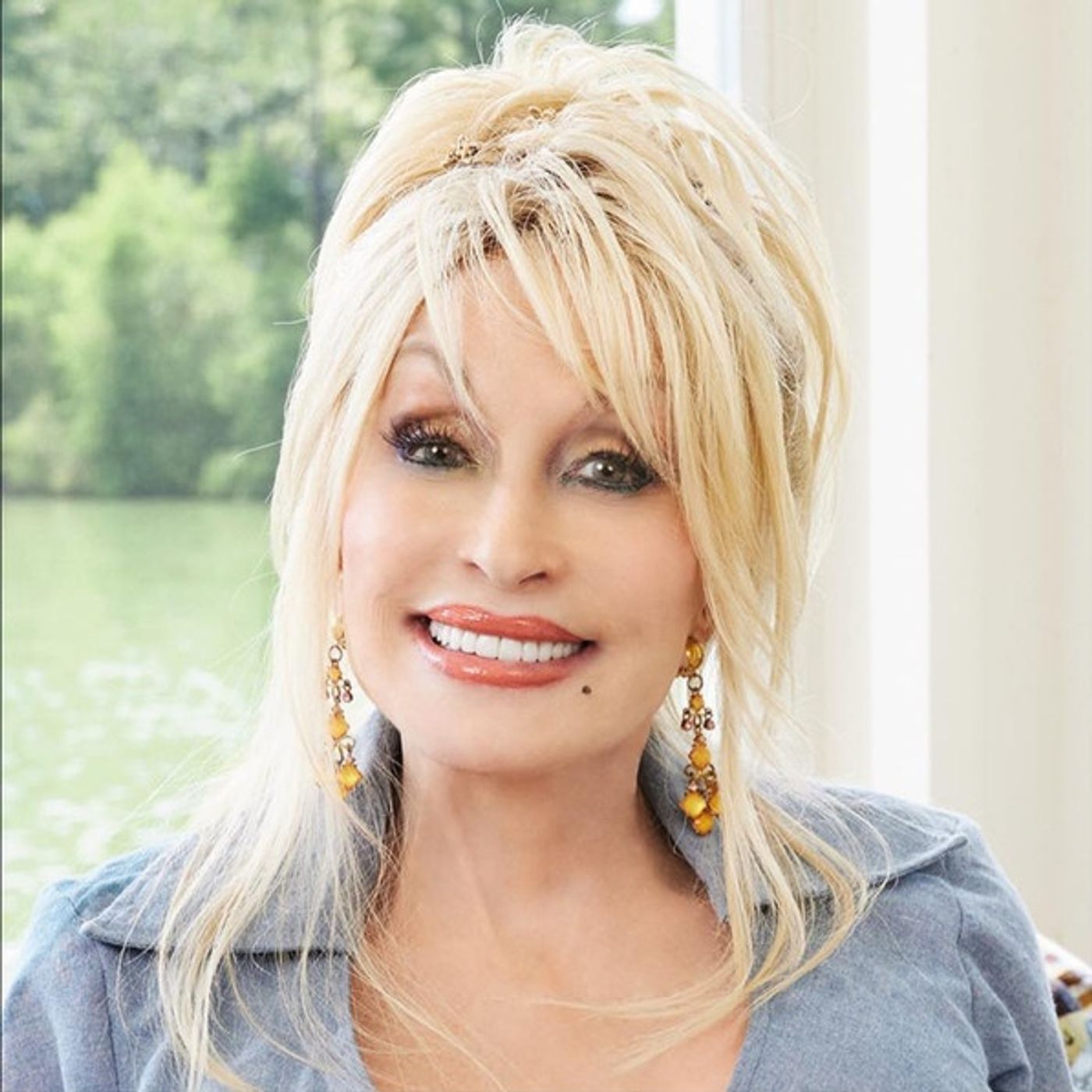 Dolly Parton: l'icona della musica country compie 80 anni