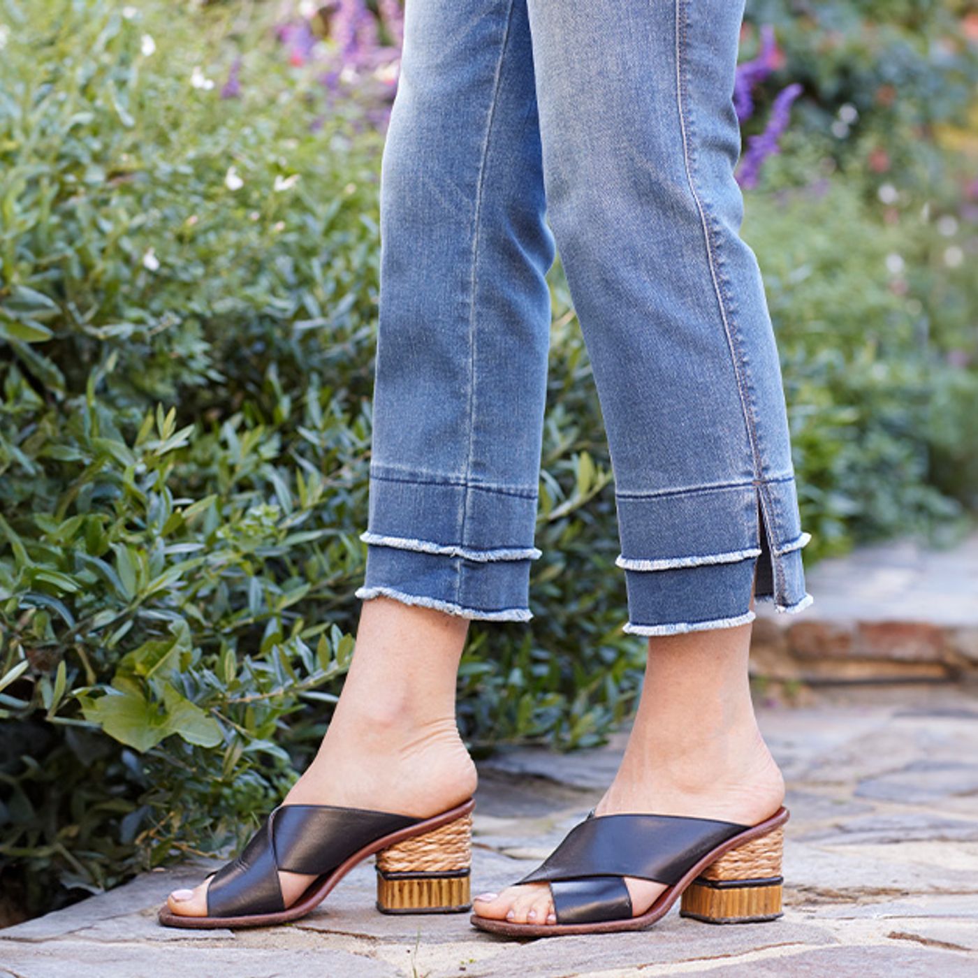 3 Jeans to Wear If You Usually Favor Dresses episode artwork