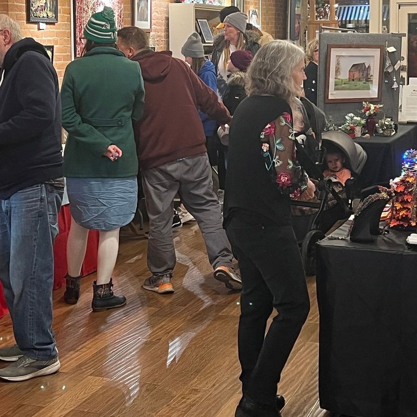 ‘Art of Giving’, Moonlight Magic and more come to KVAL in Sycamore this month episode artwork