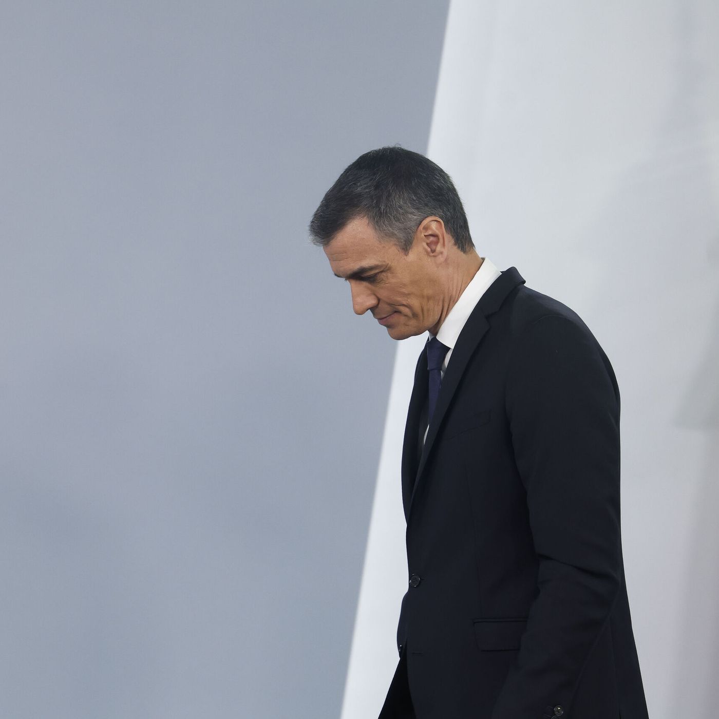 Con Ánimo de Lucro: Sánchez dispara los contratos a dedo mientras el 80% de los fondos europeos se destina al Estado
