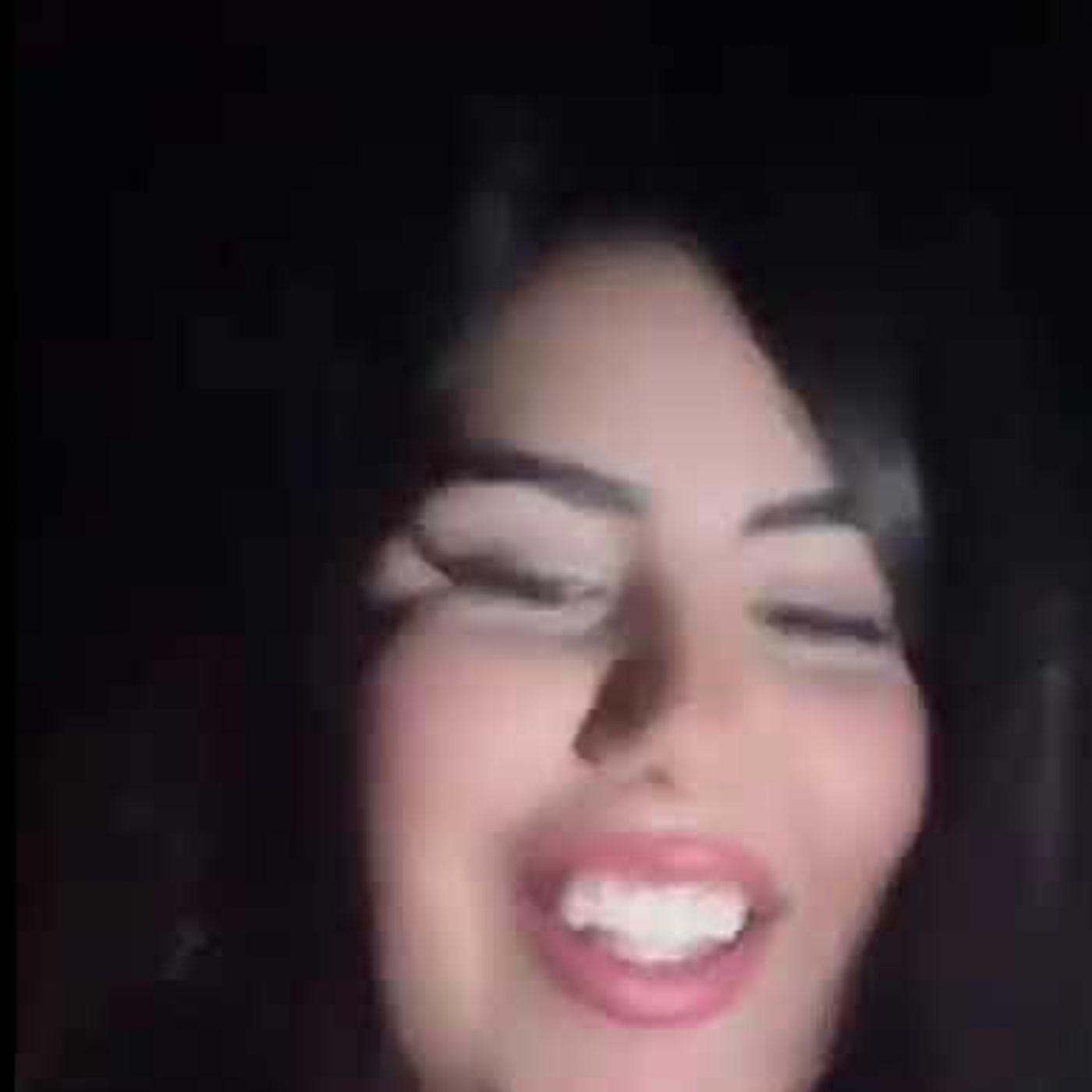 😍😂 موزو يصل إلى إيناس وردة فعلها تتحول إلى موقف مضحك وعفوي! ❤️🔥🤣