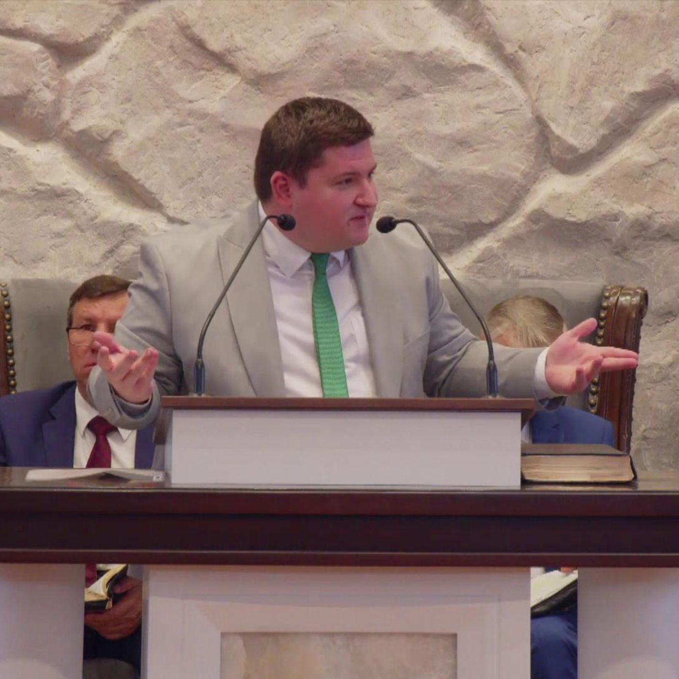 O căsătorie surpriză - Caleb Nechifor