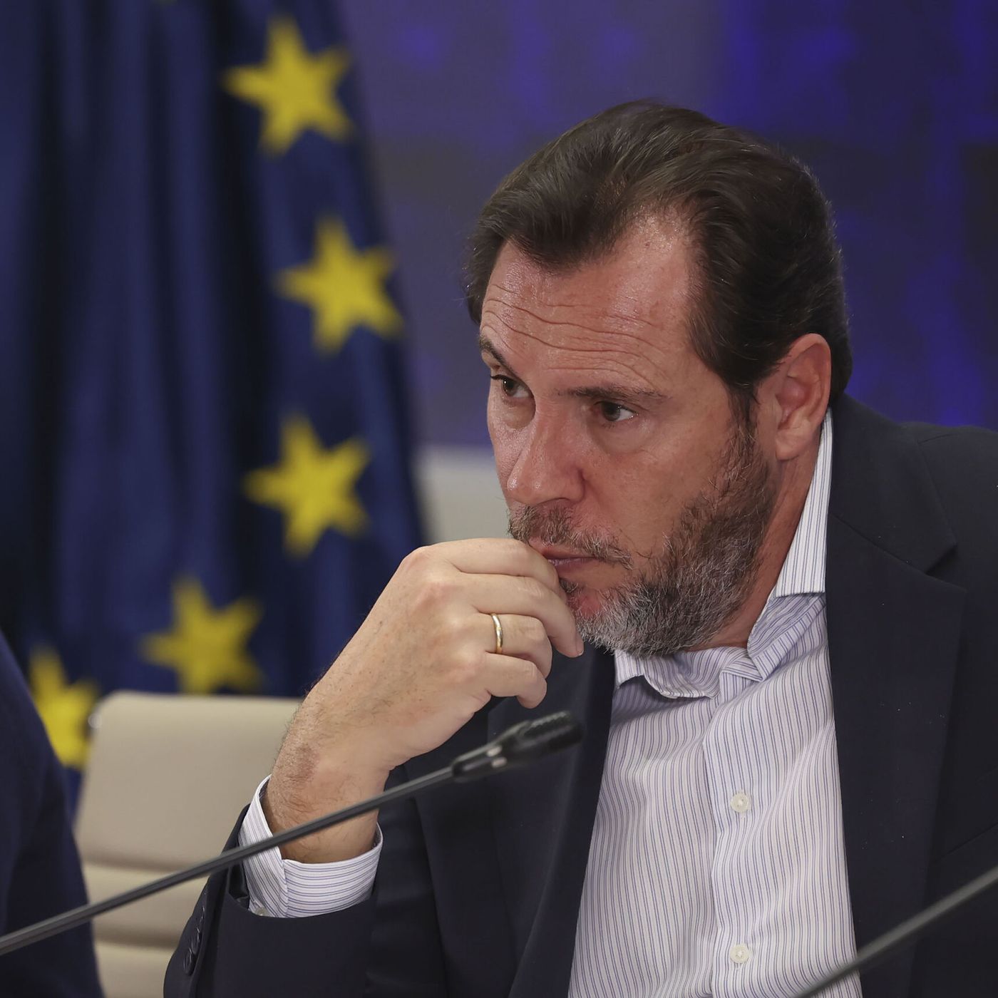 Es Noticia: La vía se partió. Puente acorralado.