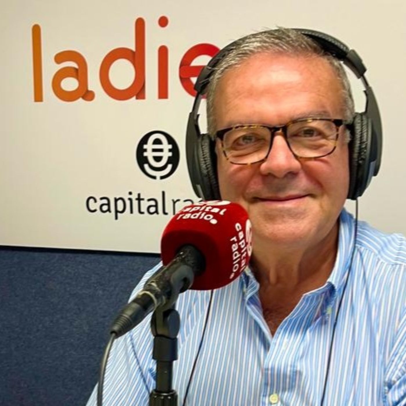 La Diez Capital Radio