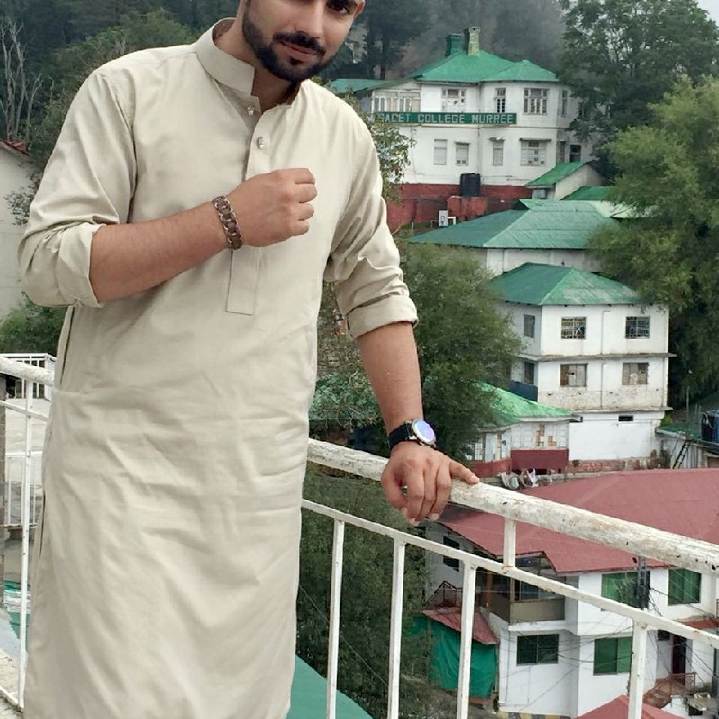 Saqlain Khan\'s show