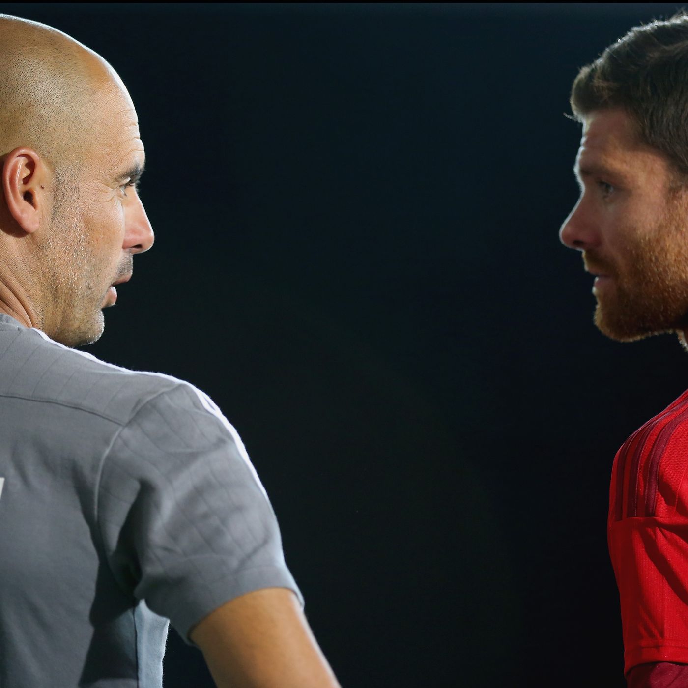 El Sanedrín | "Con cinco palabras es capaz de atizar a Florentino, a la prensa y echar un capote a su amigo Xabi Alonso" episode artwork