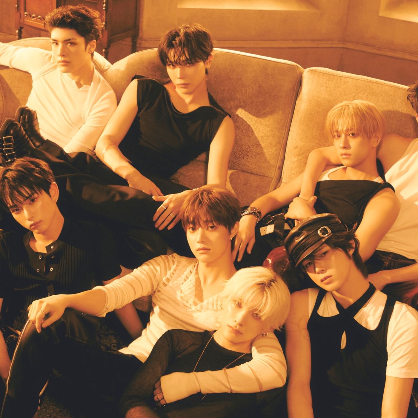 &TEAM Breaks 1st-Day Sales Record As “Mark On Me” Becomes Million-Seller | Soompi episode artwork