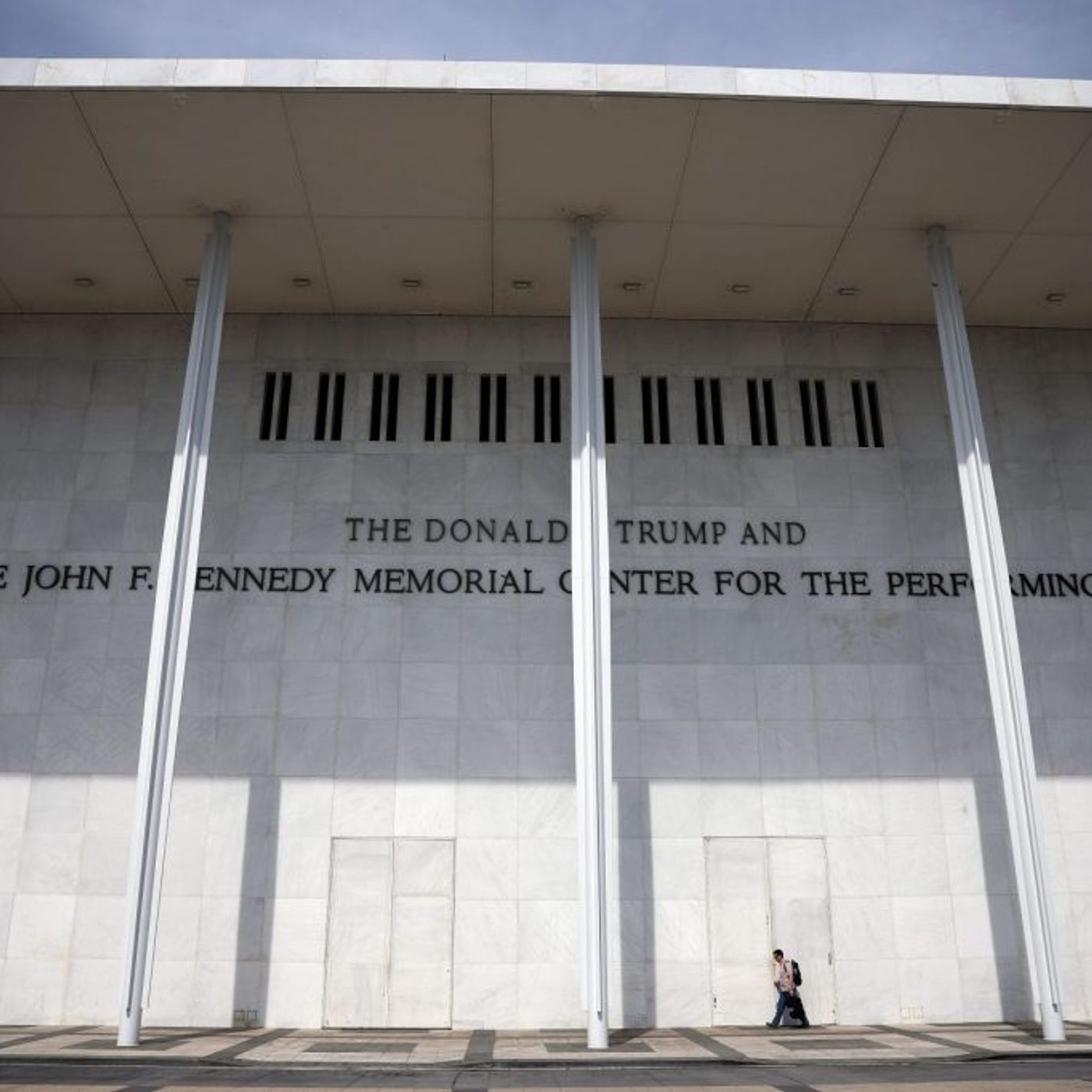 Trump’s Kennedy Center Ordered to Pay $250,000 to Jazz Musician Who Defeated Lawsuit episode artwork