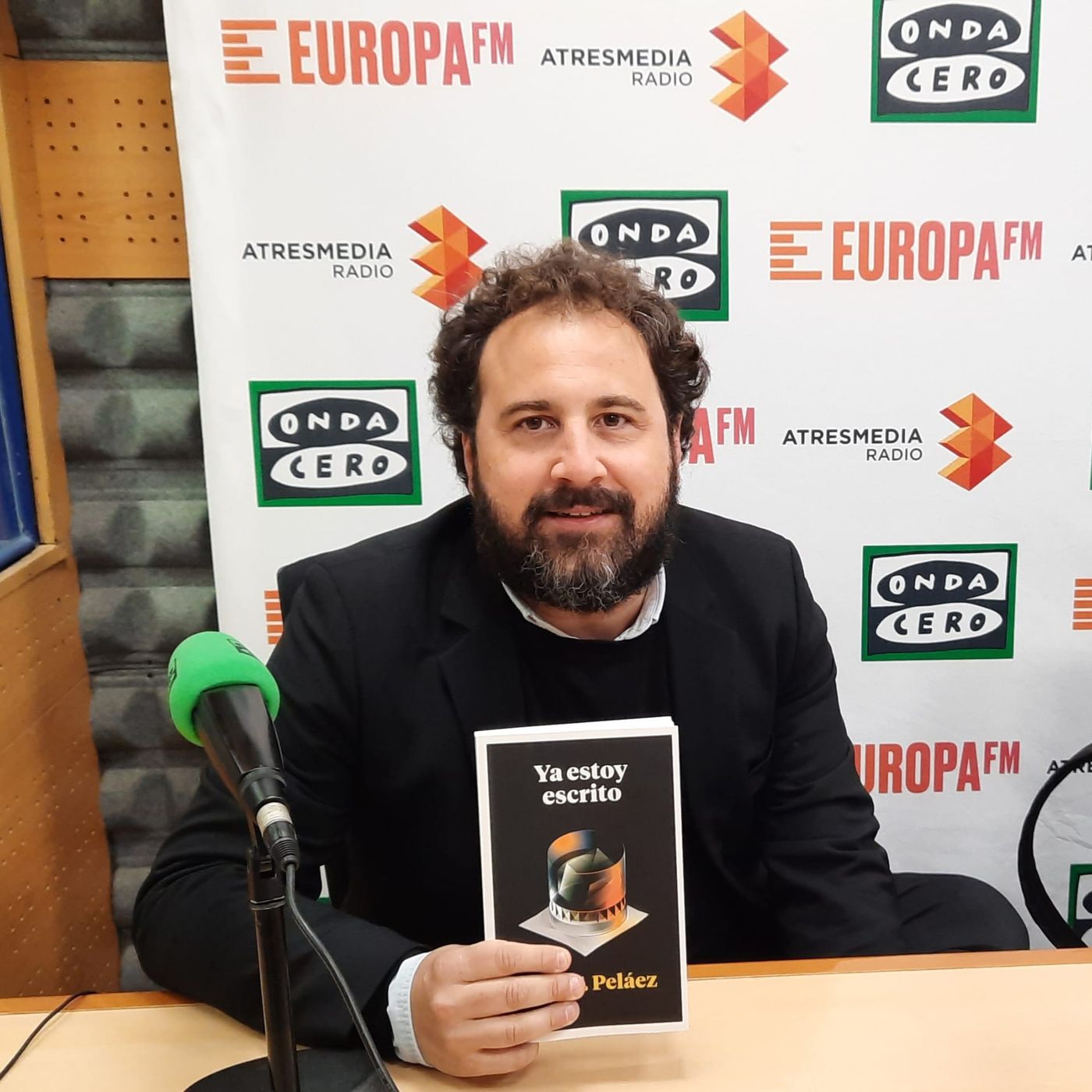 La firma de José F. Peláez: Lobbies episode artwork