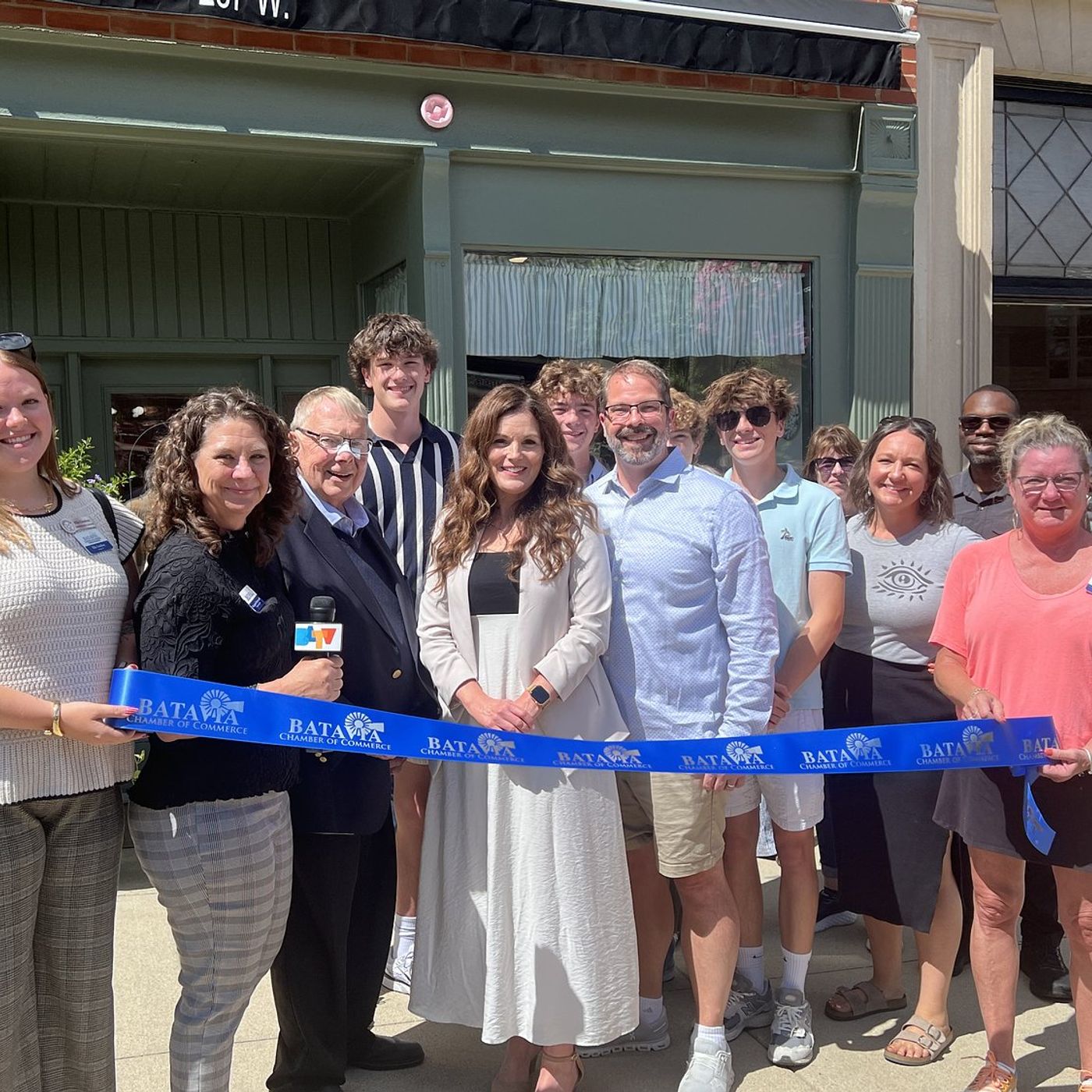 Home decor store A Rooted Home opens in Batavia episode artwork
