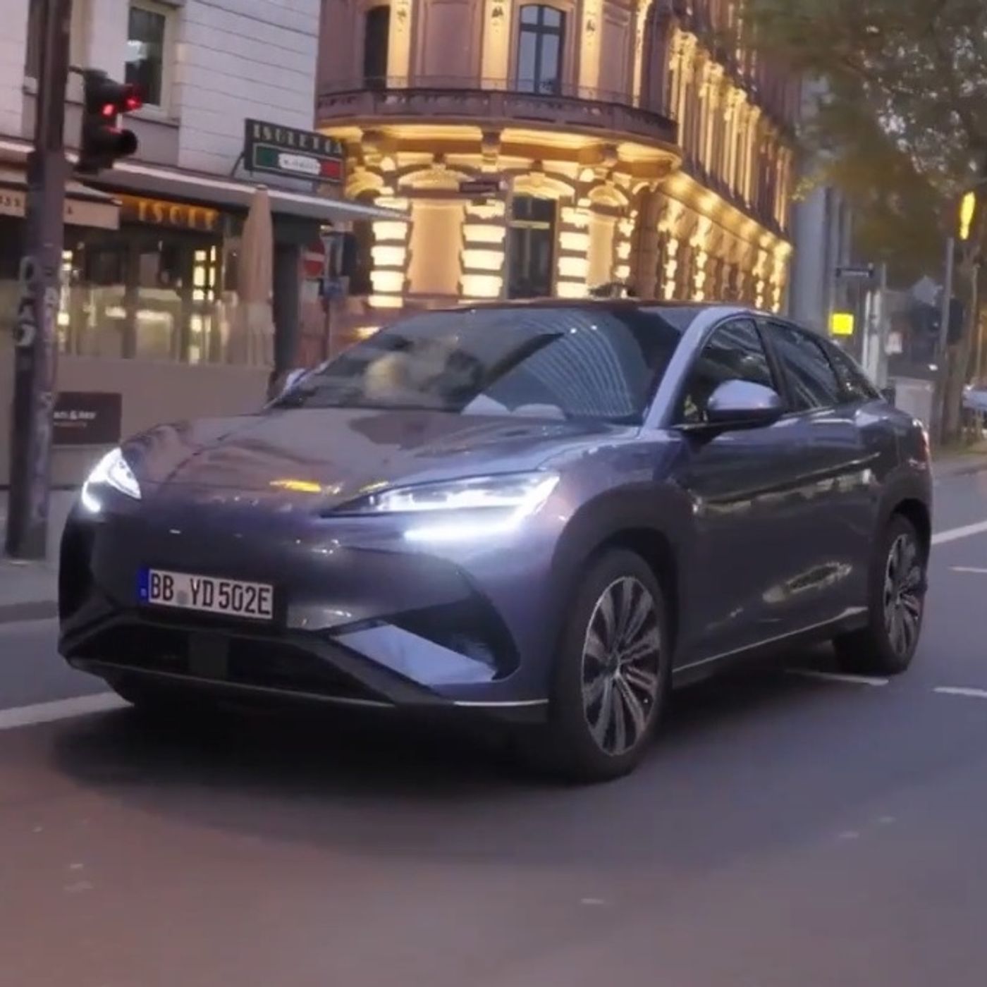 BYD Sealion 7: un nuovo SUV sportivo elettrico che prova a conquistare l’Europa episode artwork