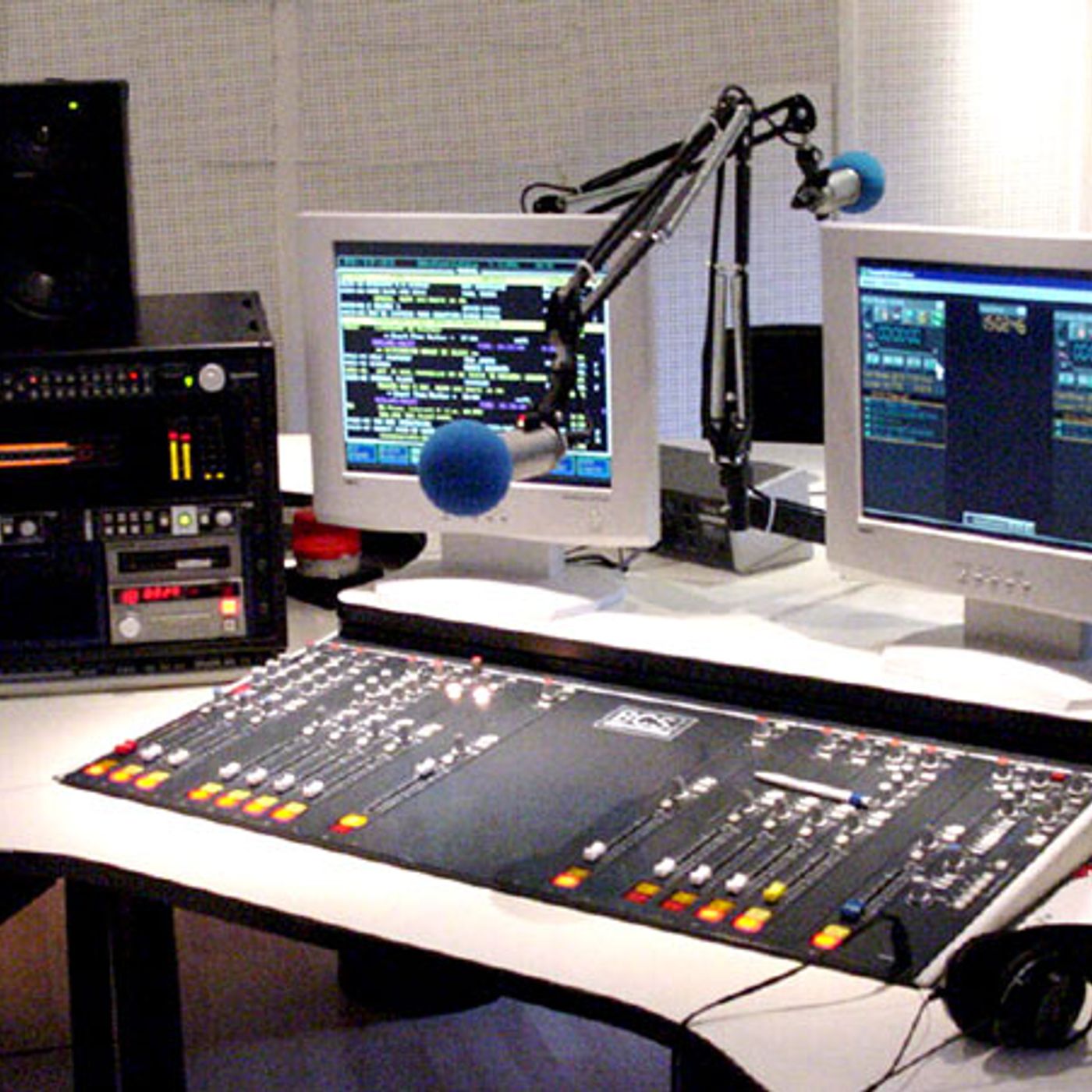 RADIO LOCA show