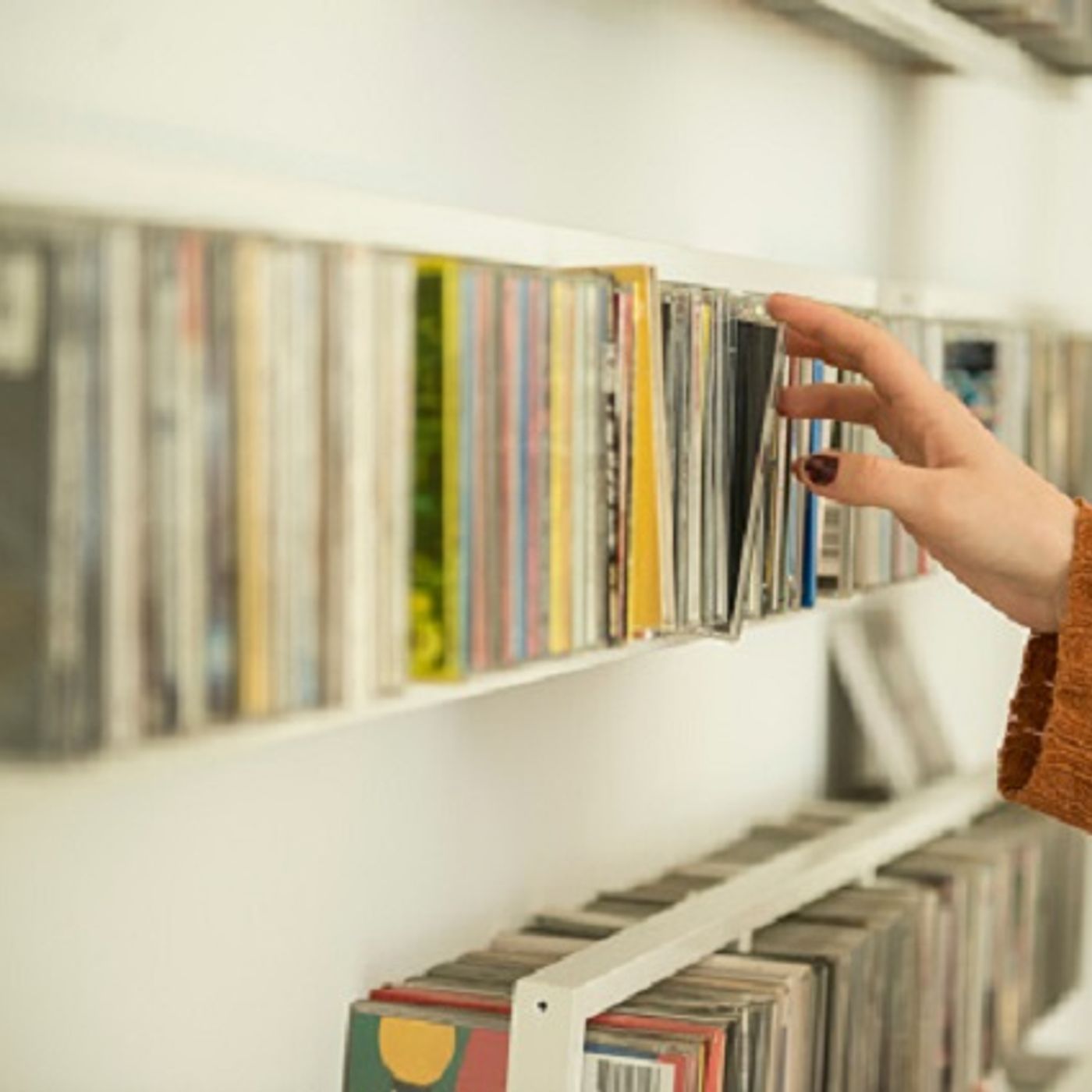 (Smile File) Man keeps video store service for one special customer episode artwork
