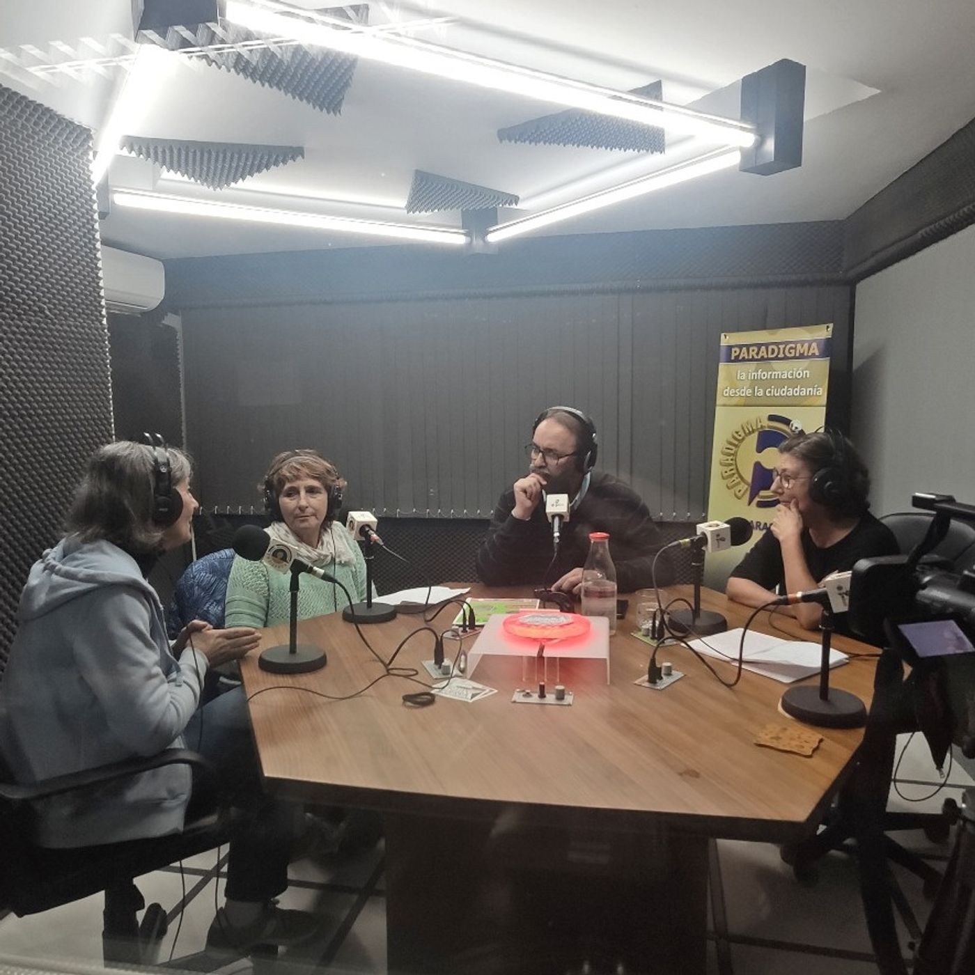 QTCE [16/11/2023] Aquí falta un árbol. Mercedes Luque, Auxi Díaz y Blanca Toscano. episode artwork
