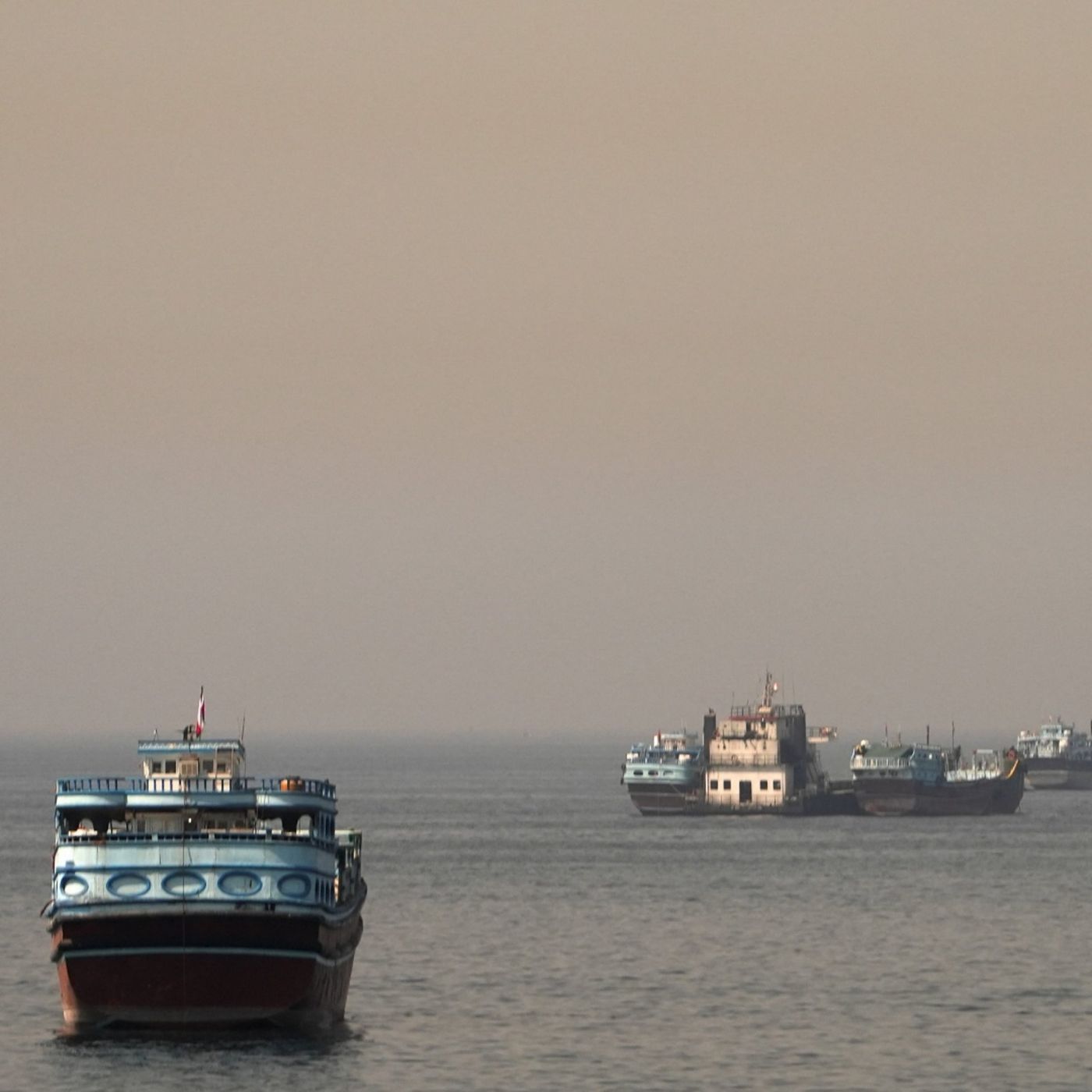 Tankers moving again after Iran deal episode artwork