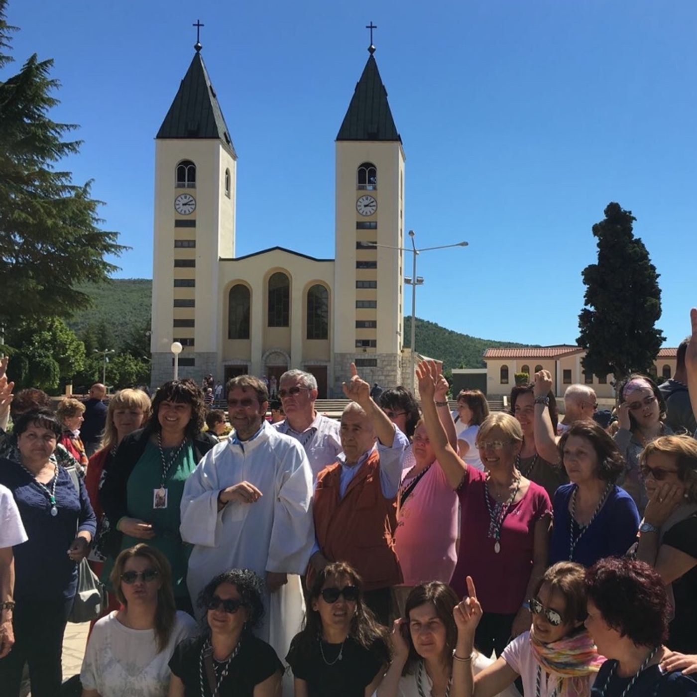 🌻〽️2) DV S. MESSA viaggio di andata x Medjugorje (Omelia e preghiera dopo Comunione) 1-6-16 episode artwork