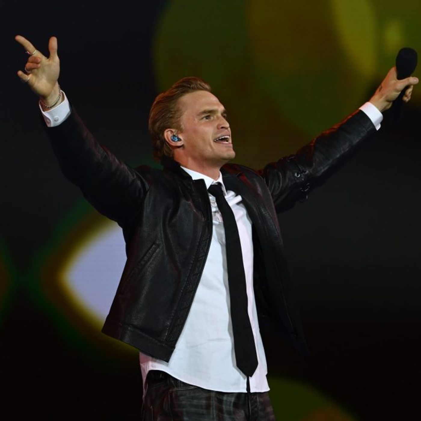 ‘Pretty Daunting’: Cody Simpson Is Ready to Tackle the Australian Anthem at NFL Game In Melbourne episode artwork