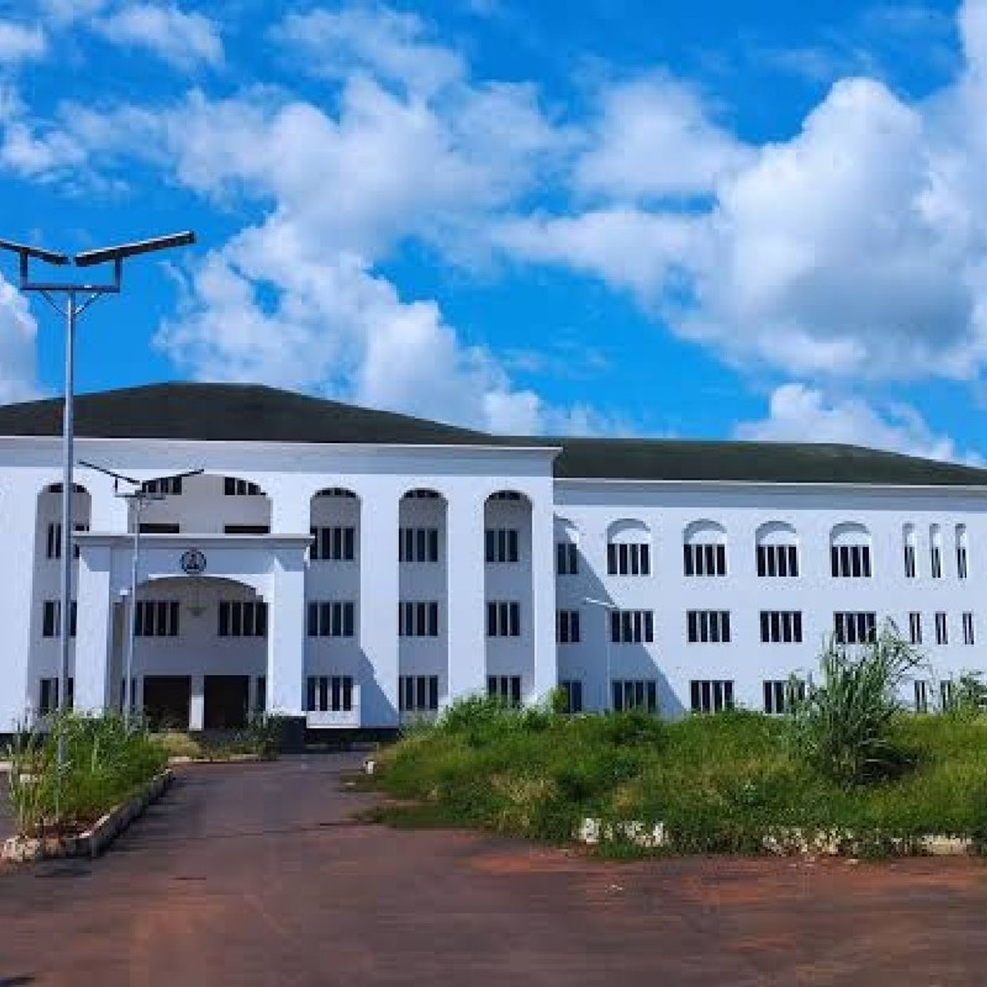 "New Government House To be Demolished" - ALEX OTTI episode artwork