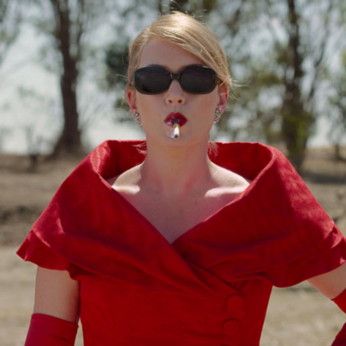 27 The Dressmaker: la vendetta contro la persecuzione sociale episode artwork