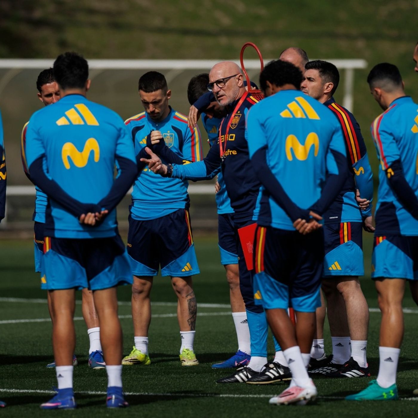 El Sanedrín |  Los tres años de Luis de la Fuente le cambian la cara a la Selección: "Hay una competición por estar que no recuerdo en años. episode artwork