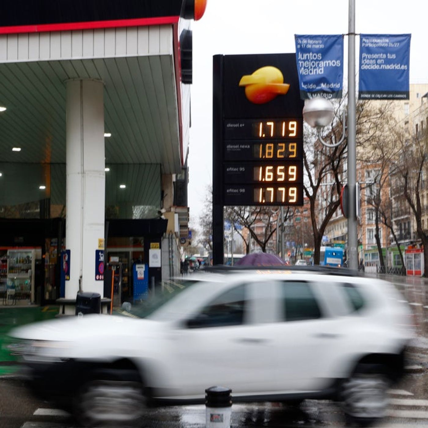 La Brújula de la Economía: La nueva subida del petróleo, el precio del combustible y la OCD (09/04/2026) episode artwork