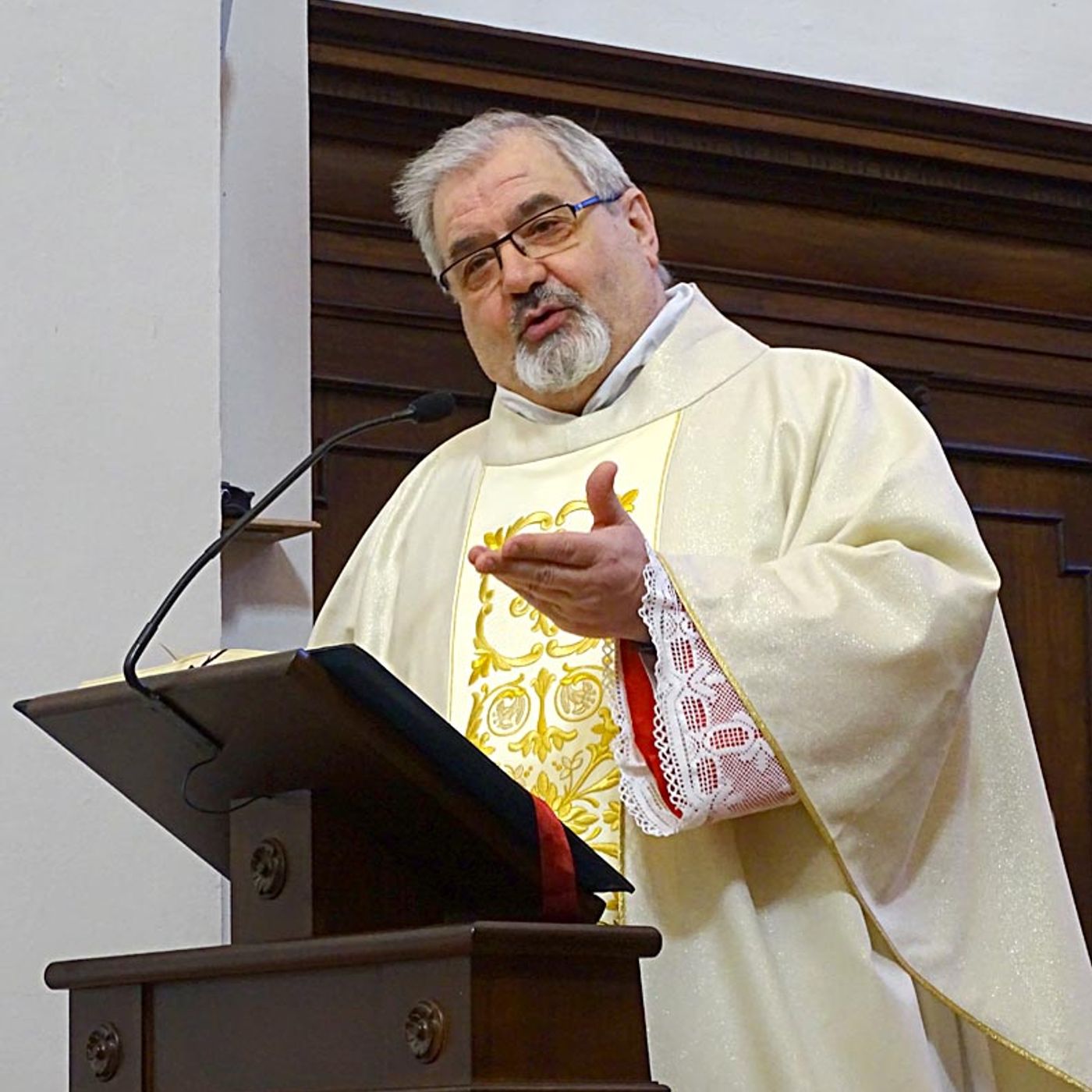 09/06/2025 - Monsignor Guido Genero, vicario generale da 15 anni, termina il suo servizi episode artwork