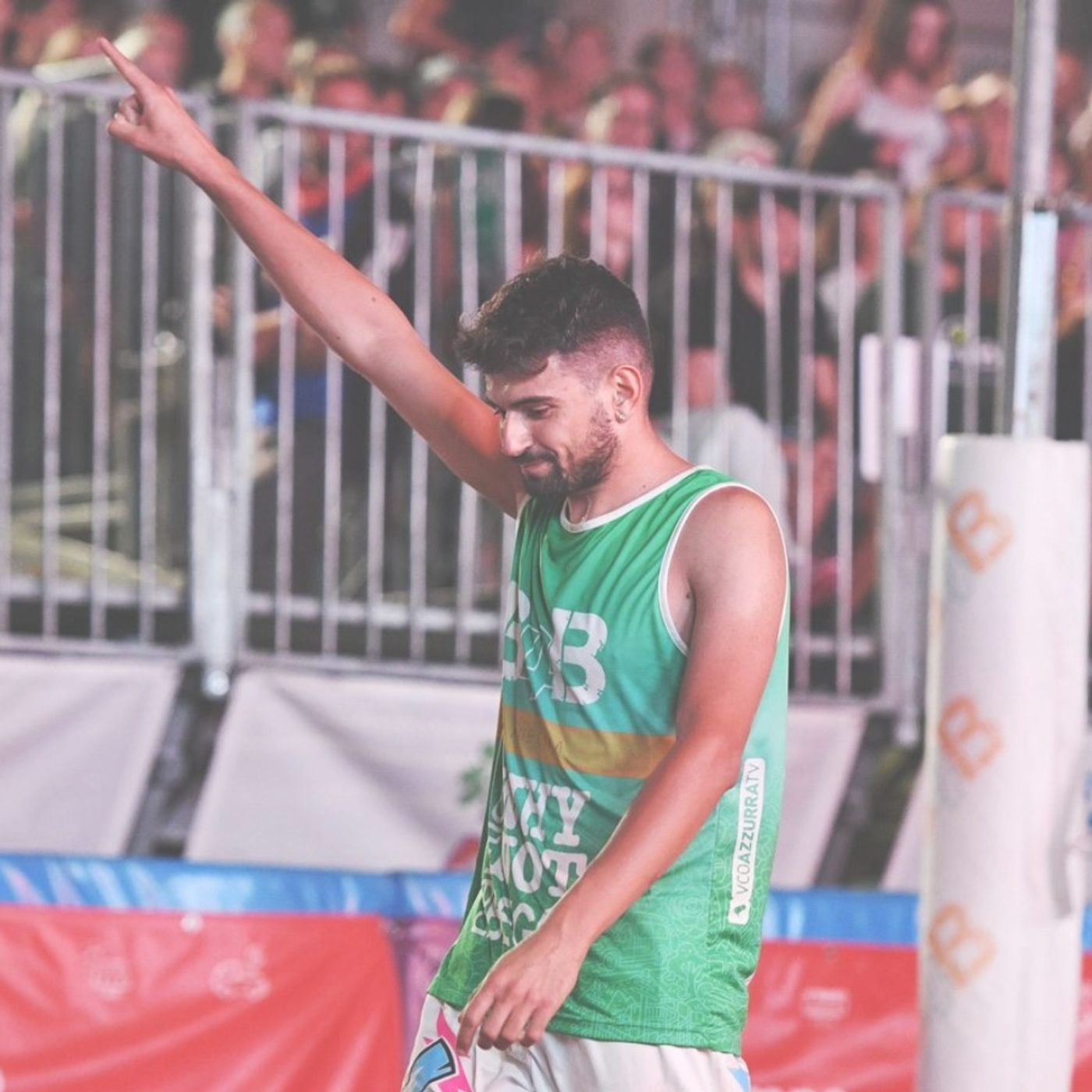 🎤 𝗗𝗔𝗡𝗜𝗘𝗟𝗘 𝗕𝗢𝗥𝗚𝗛𝗜𝗡𝗜: 𝗶 𝗰𝗼𝗺𝗺𝗲𝗻𝘁𝗶 𝗱𝗲𝗹 𝘃𝗶𝗻𝗰𝗶𝘁𝗼𝗿𝗲 𝗕𝟰𝗕 𝟮𝟬𝟮𝟱 𝗲 𝗽𝗿𝗲𝗺𝗶𝗼 𝗘.𝗢𝗡 𝗘𝗻𝗲𝗿𝗴𝗶𝗮 🫶 episode artwork