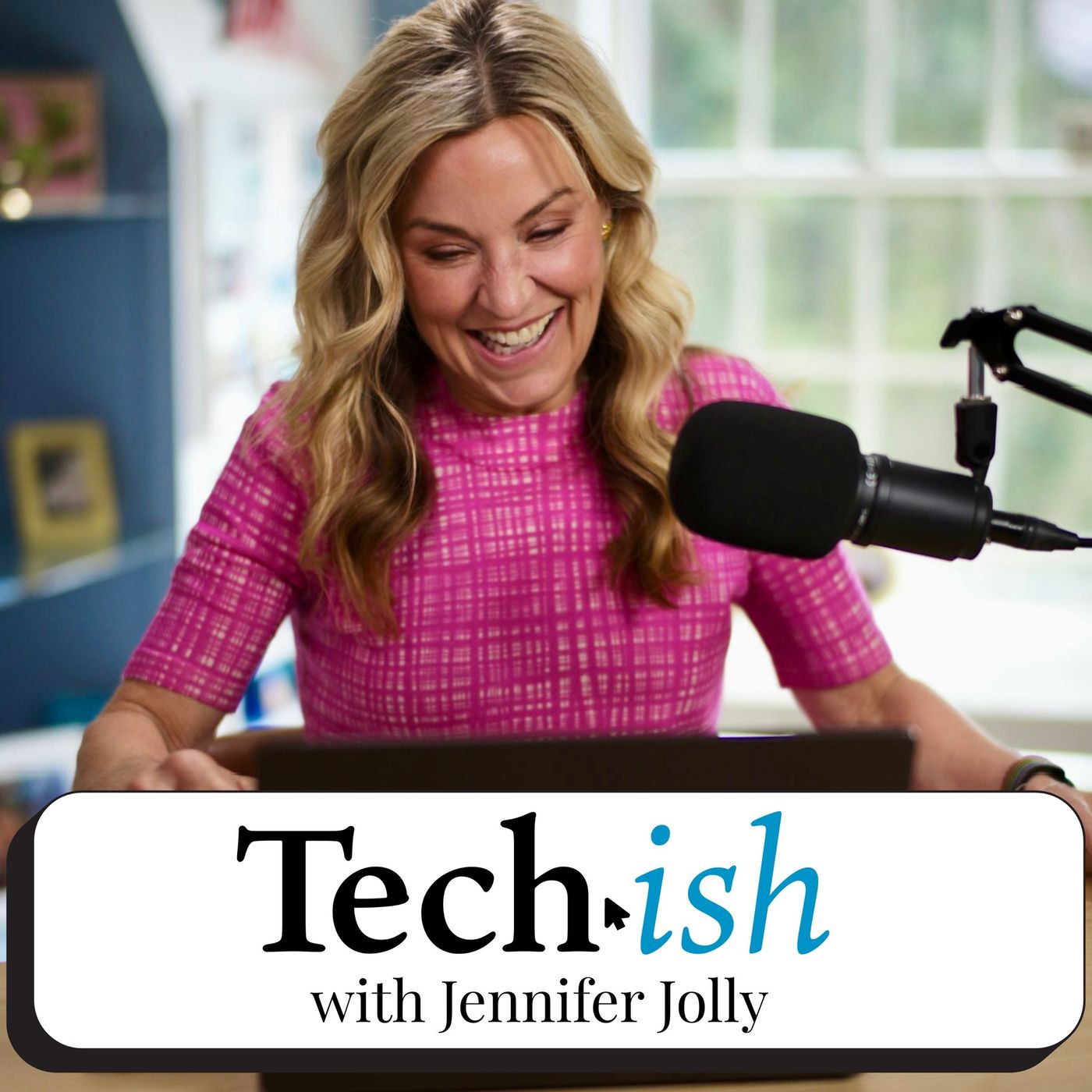 Tech and Lifestyle Expert Jennifer Jolly shares great #techtips for moms! ~ #techish #giftsformoms episode artwork