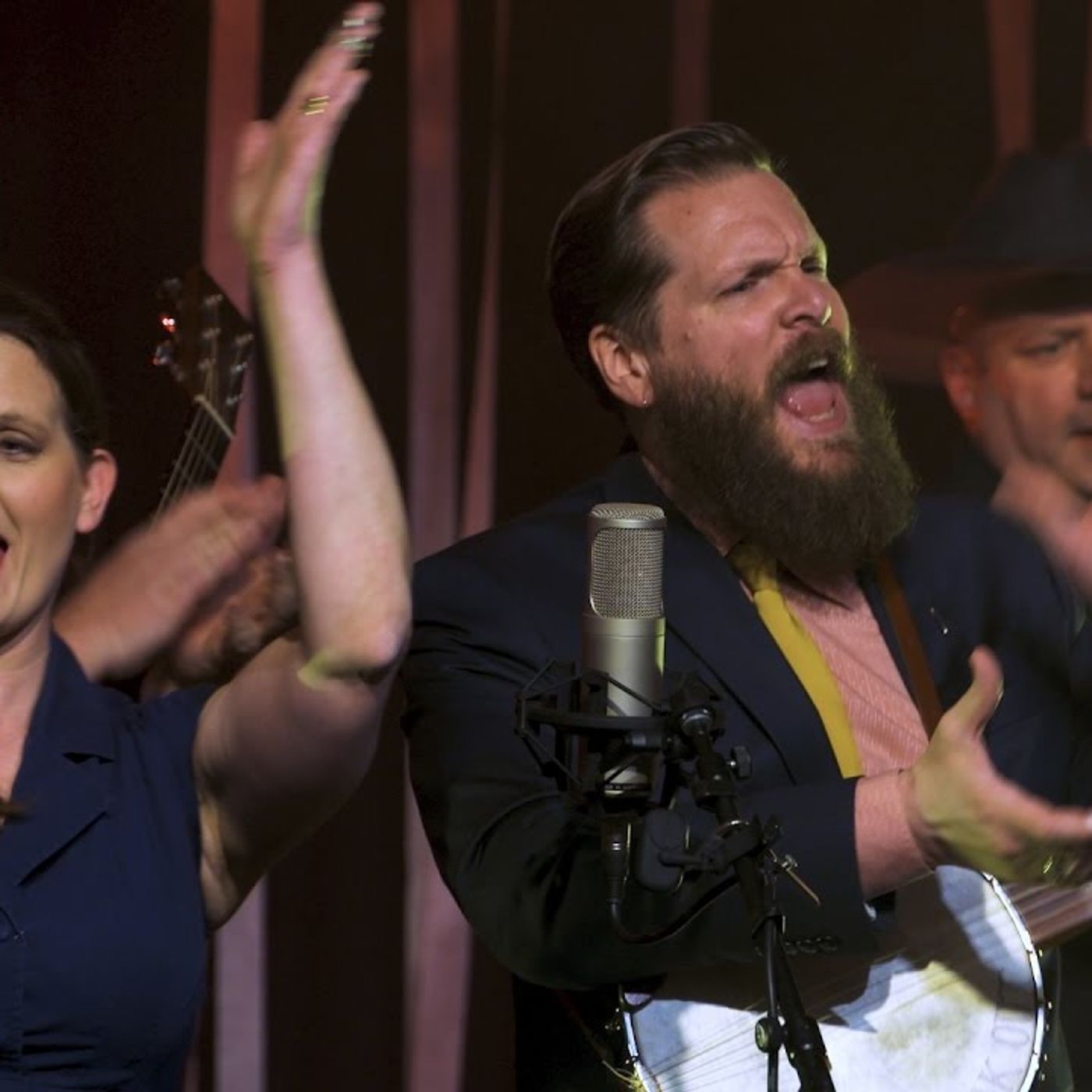 Ep 53 - Quillan Roe/Roe Family Singers