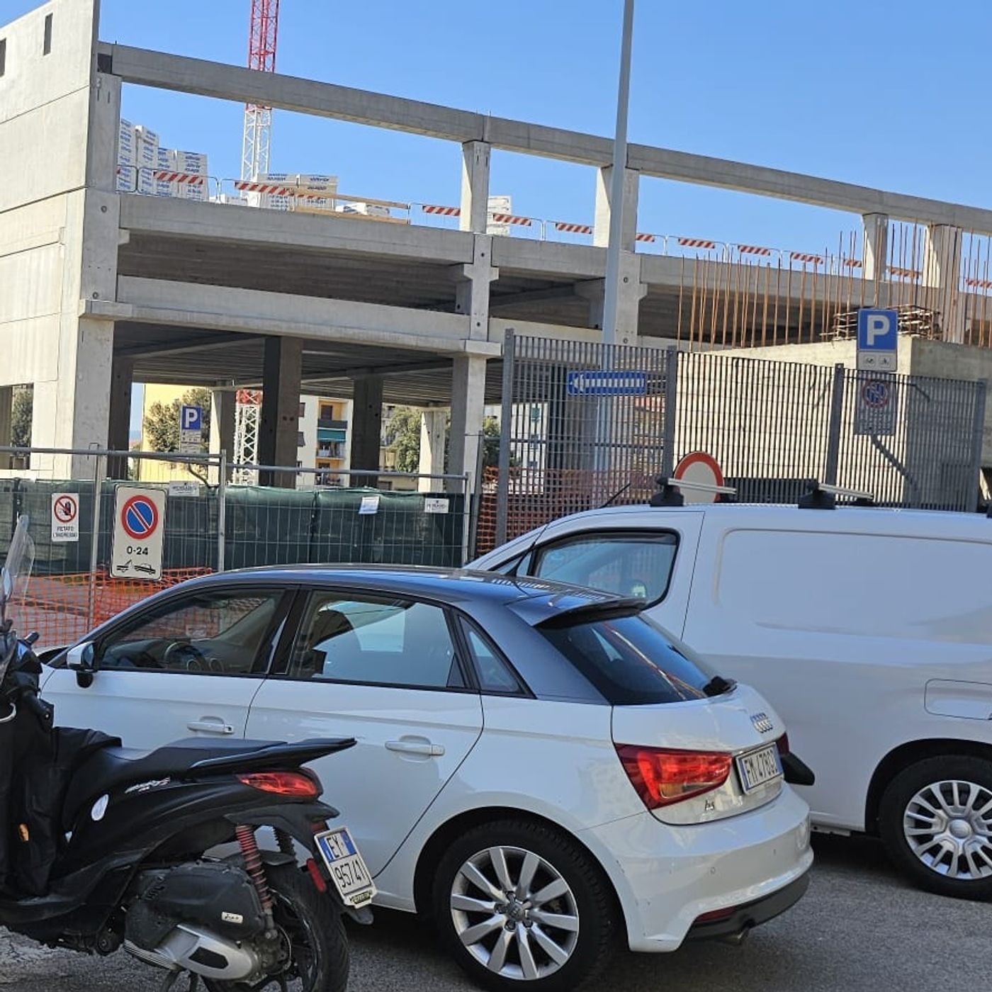 Gr del mattino 27 maggio 2026 | L'appello in via Mariti: "Dopo il crollo nel cantiere, stop all'Esselunga" episode artwork