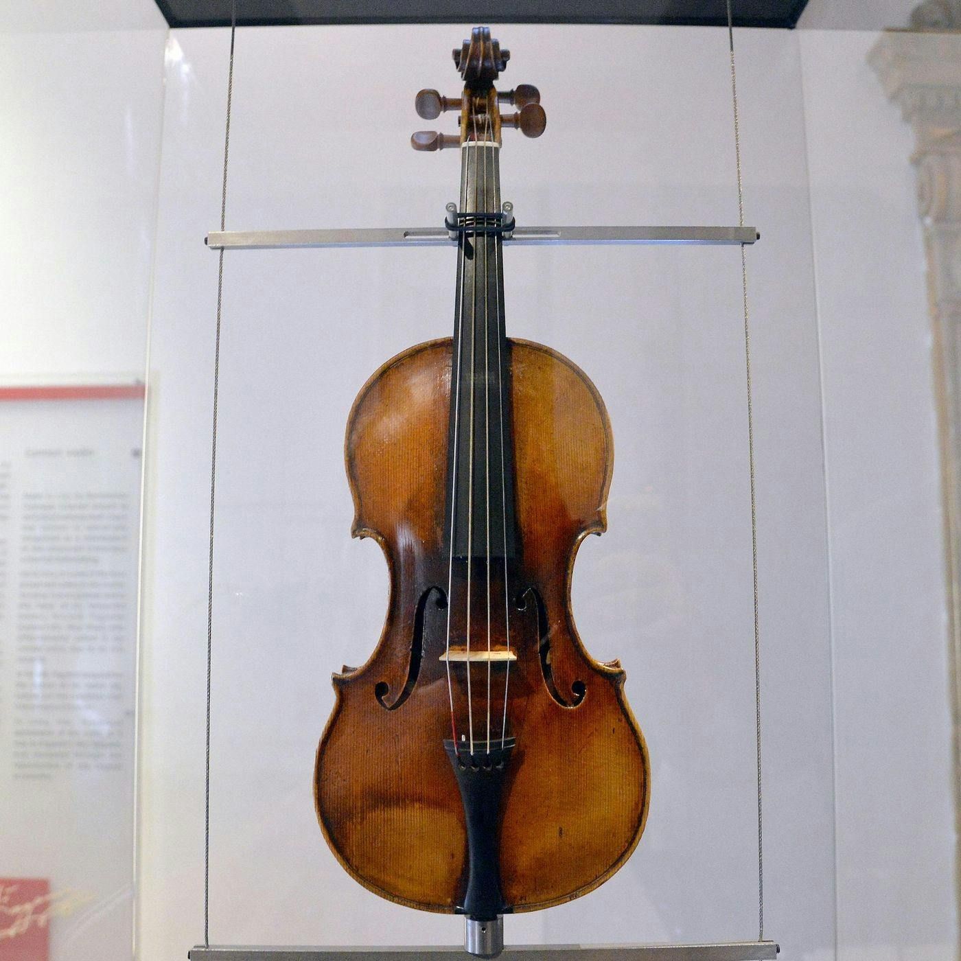 Il Cannone, l'arma letale del demoniaco Paganini (di Anna Chiara Carenini) episode artwork