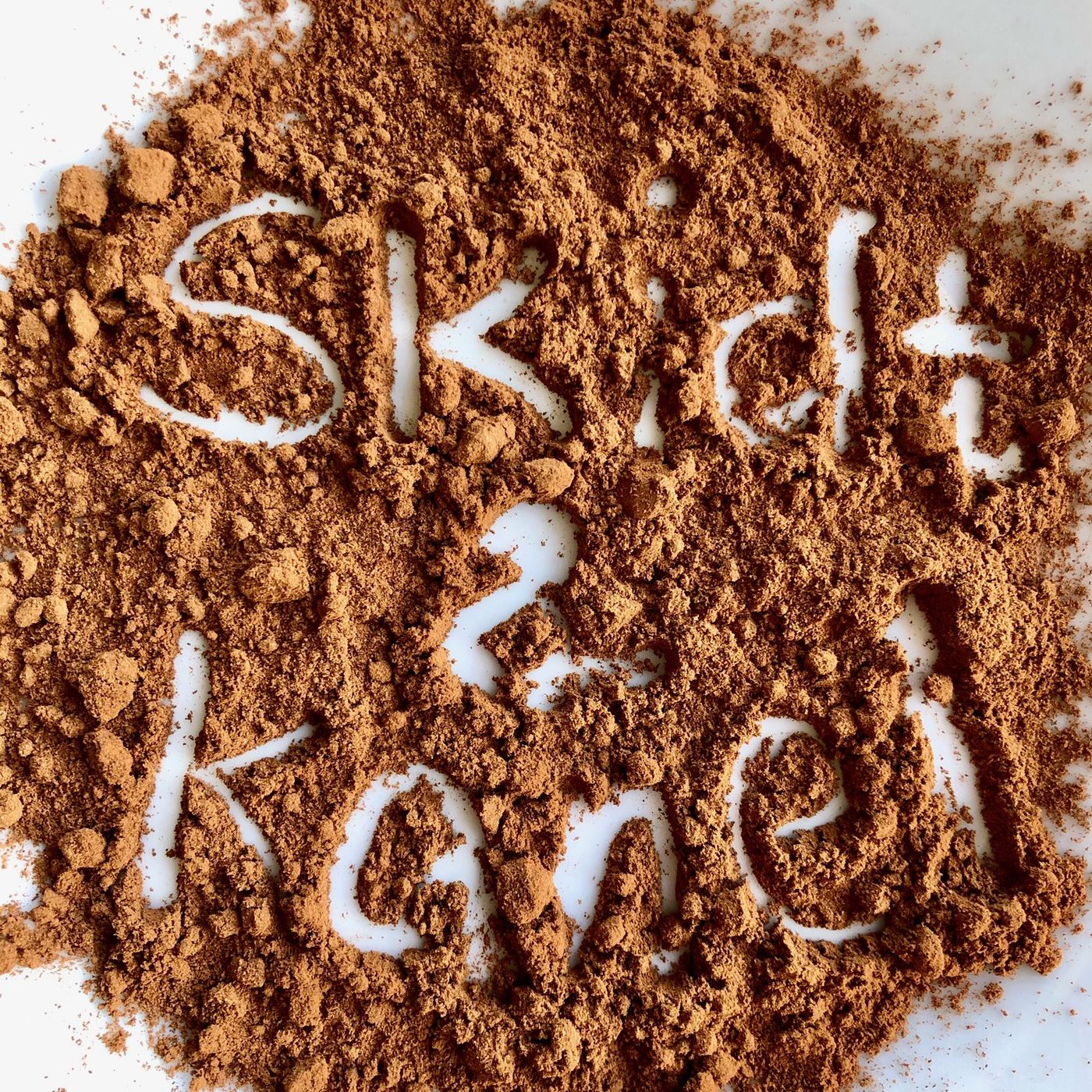 Skidt og kanel af Julia og Iben