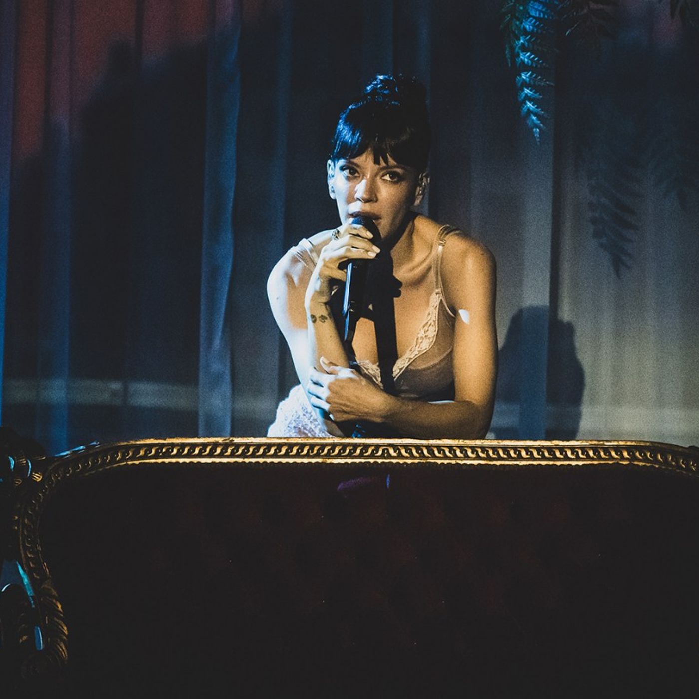 Why Are So Many Musicians Singing on Couches? An Investigation episode artwork
