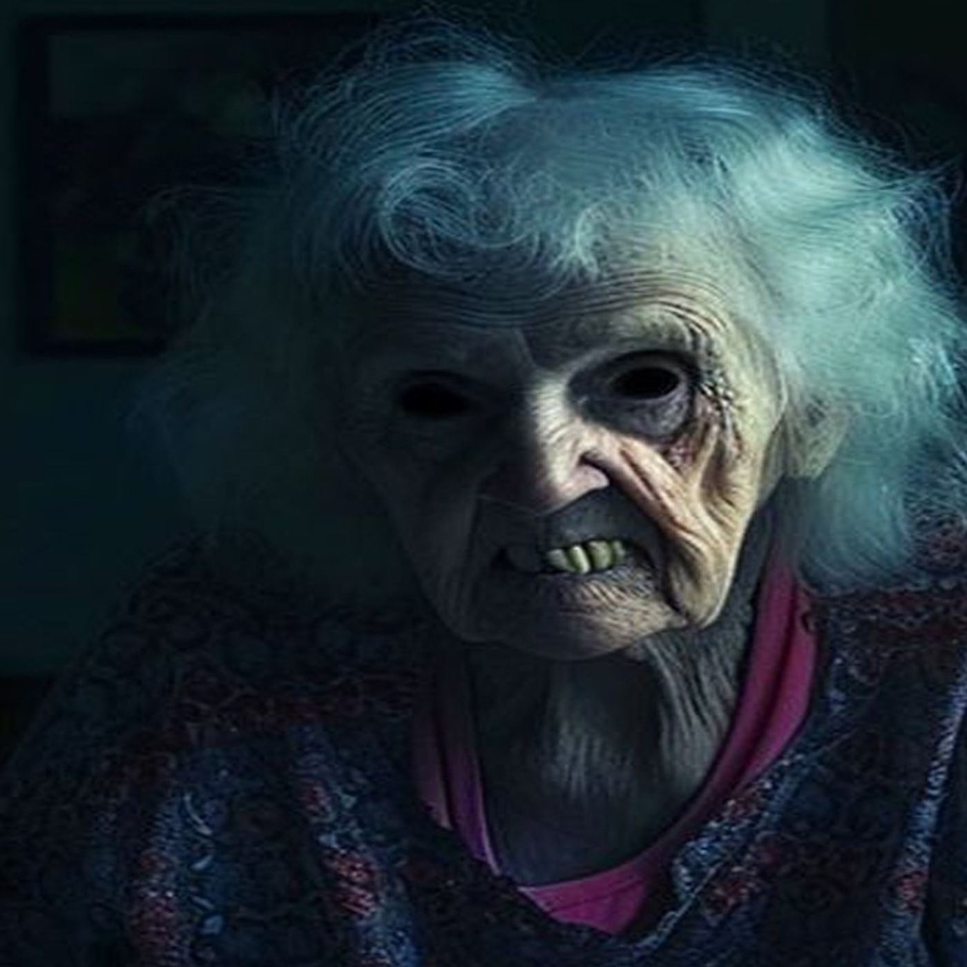 Ella Aún Sigue Con Nosotros Desde El Más Allá - Historias De Terror - Voces De La Noche