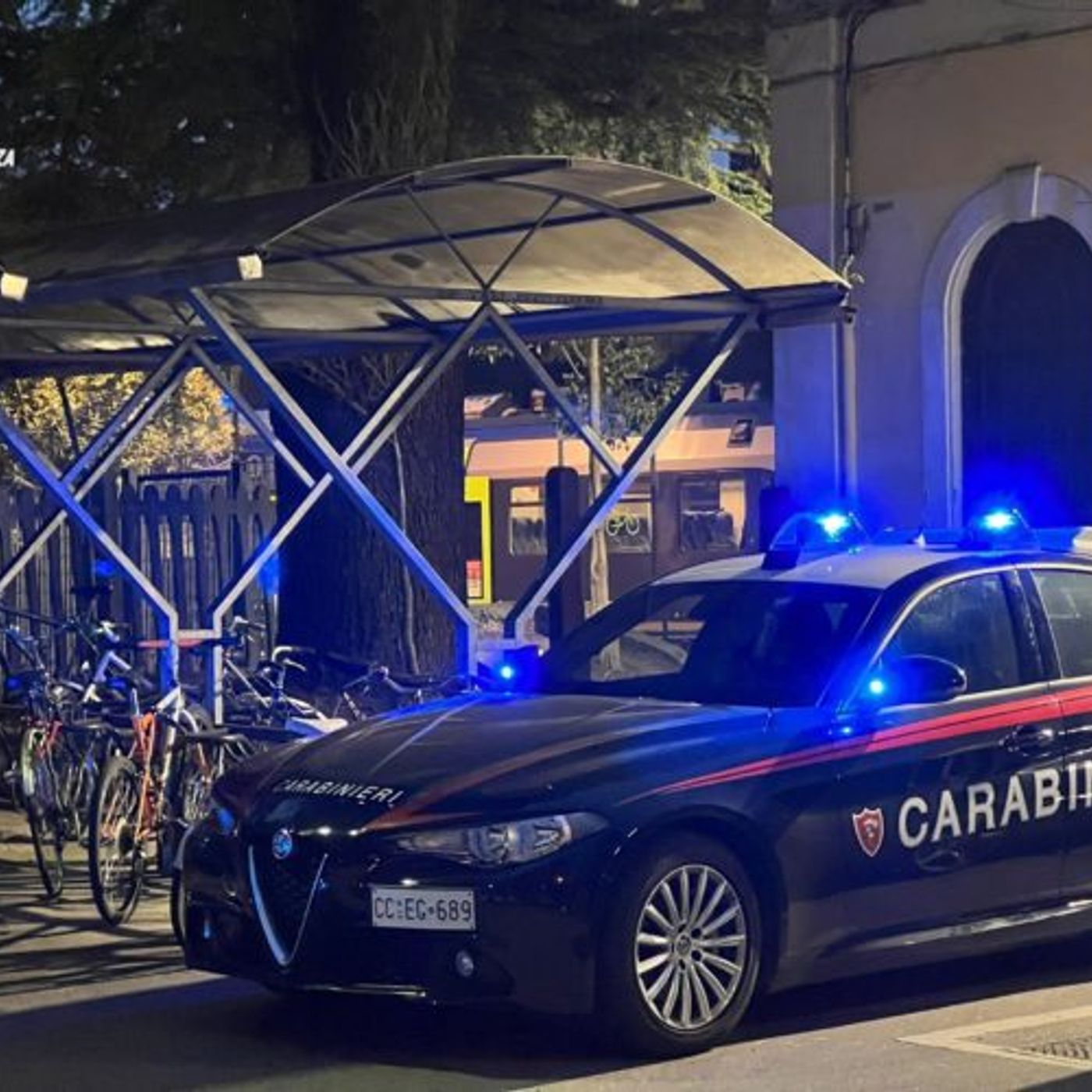 Compravendita concordata sui social sfocia in uno scippo: denunciato un minorenne episode artwork