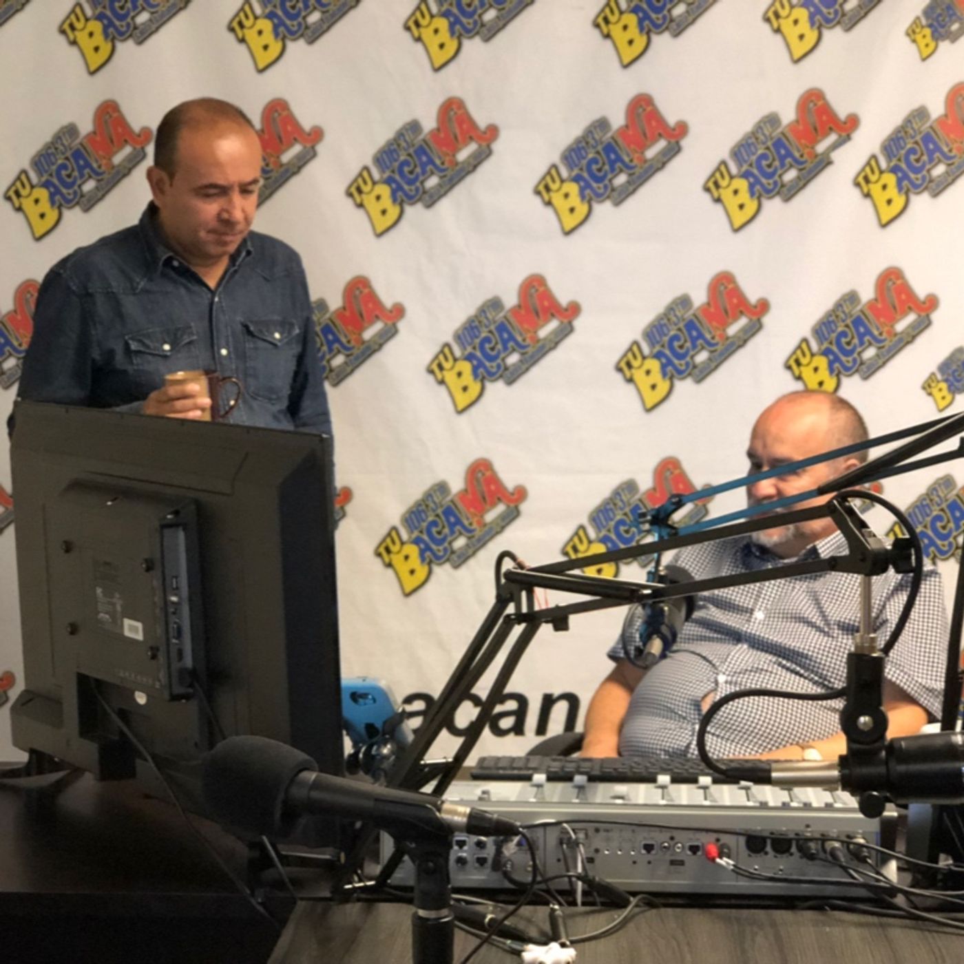 Luis E Reyes B\'s shows   UniRadioTv.Live