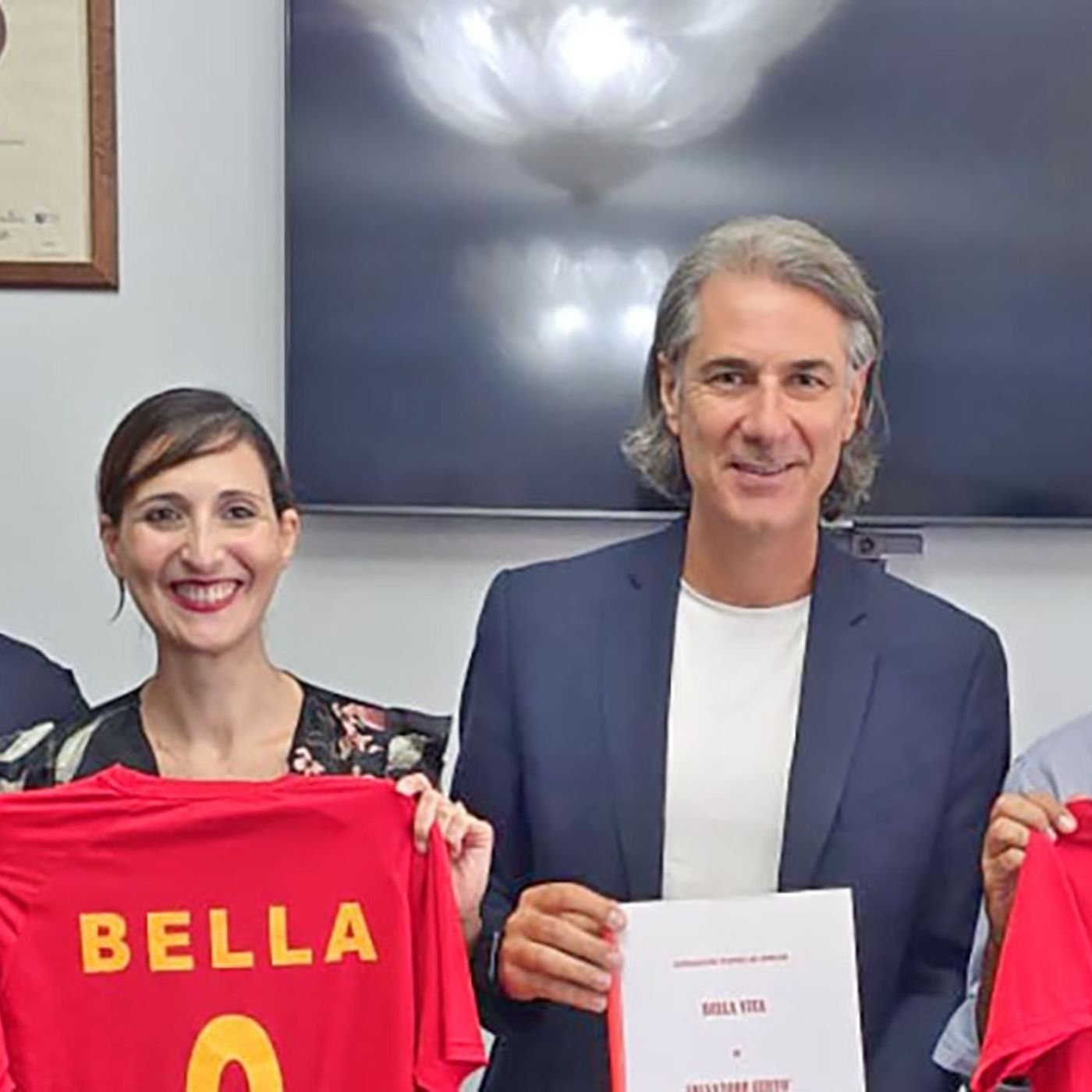 INTERVISTE Da S. Teresa di Riva una commedia sul dono, è Bella Vita di Curtò episode artwork