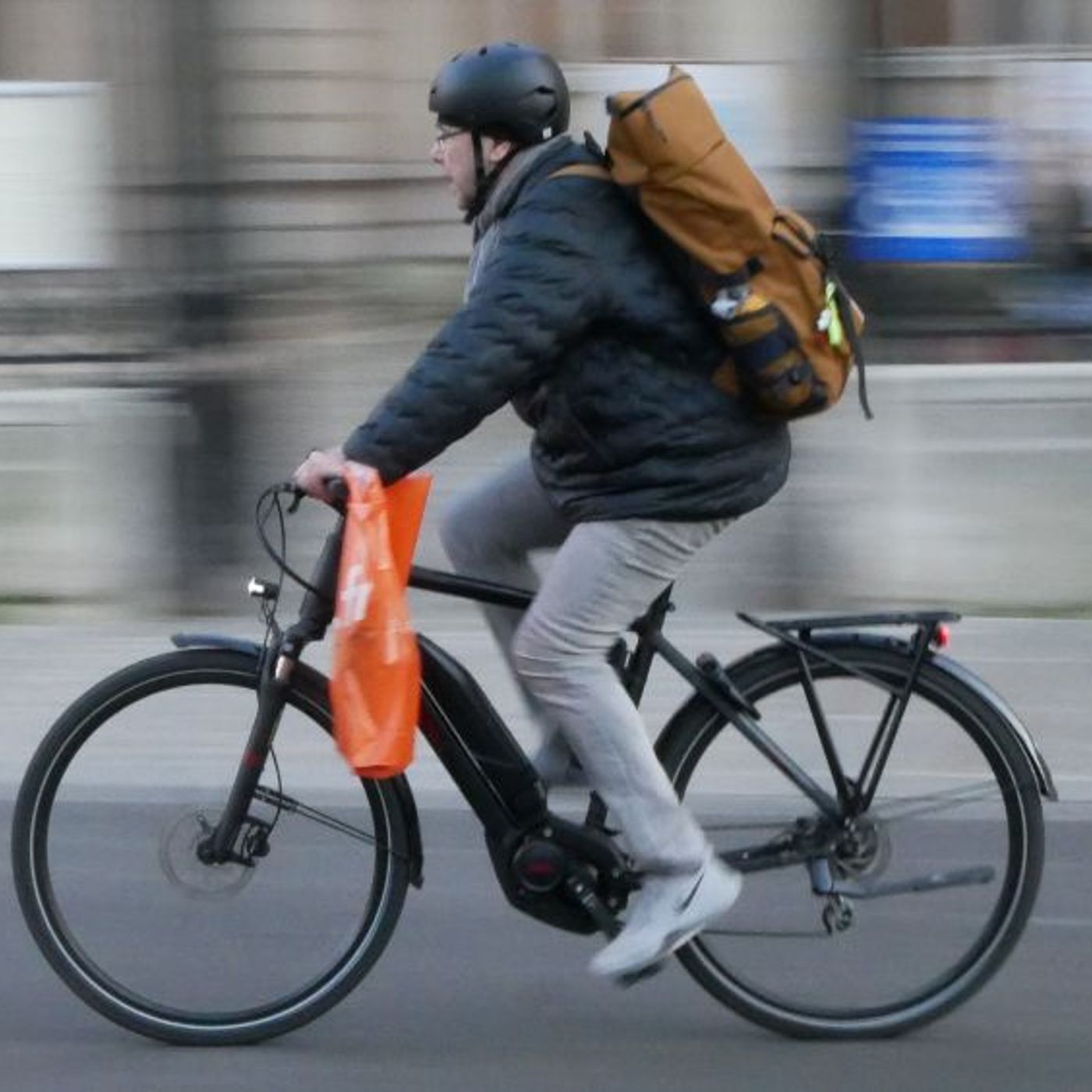 Bike to Work: 18.000 km sui pedali, 133 alberi e oltre 3mila euro da spendere nei negozi locali episode artwork