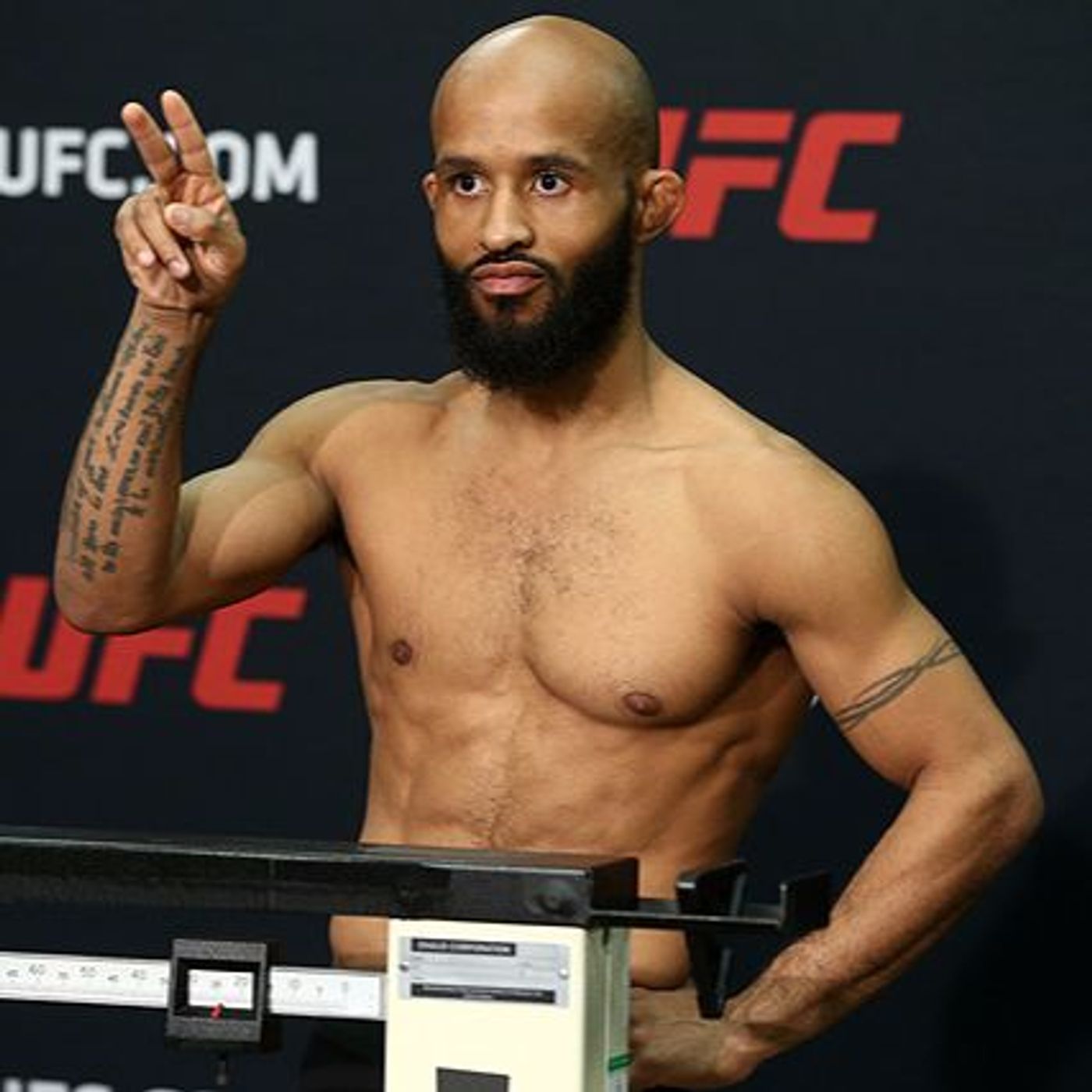 Press Row: Jordan Breen and Fox Sports' Damon Martin on UFC 213 Drama, DJ-TJ, Decaying UFC Artifacts episode artwork