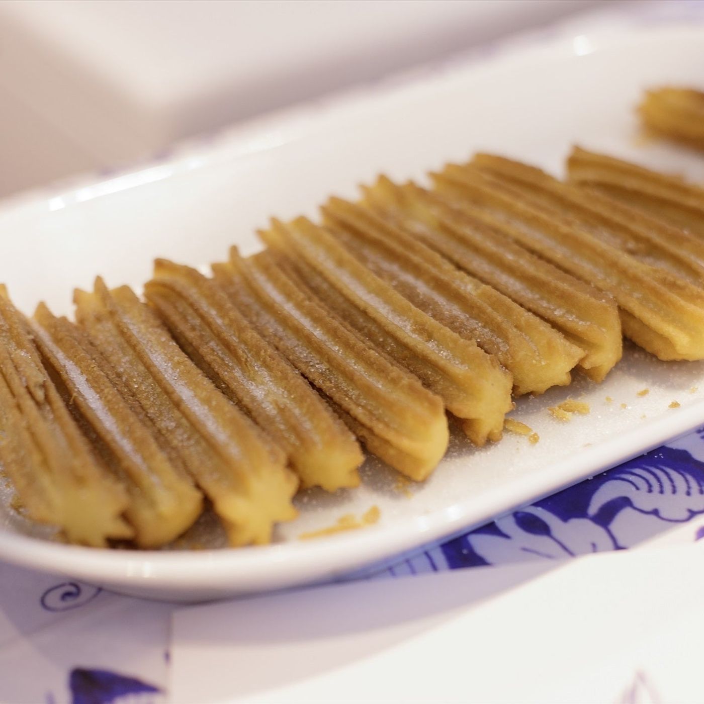 cover of episode El tenso rifirrafe entre Carlos Alsina y Yolanda Díaz por los churros