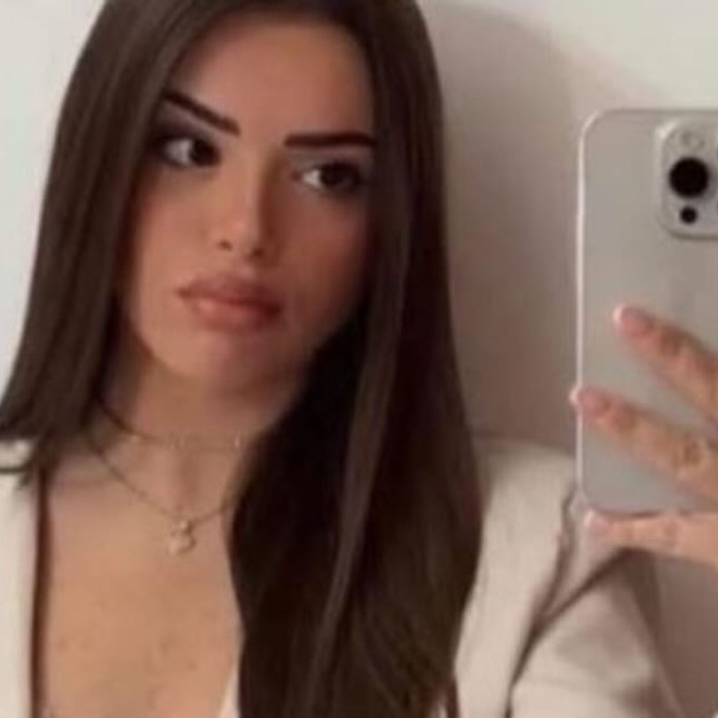 Napoli, ragazza di 22 anni scomparsa da stamane al centro Direzionale episode artwork