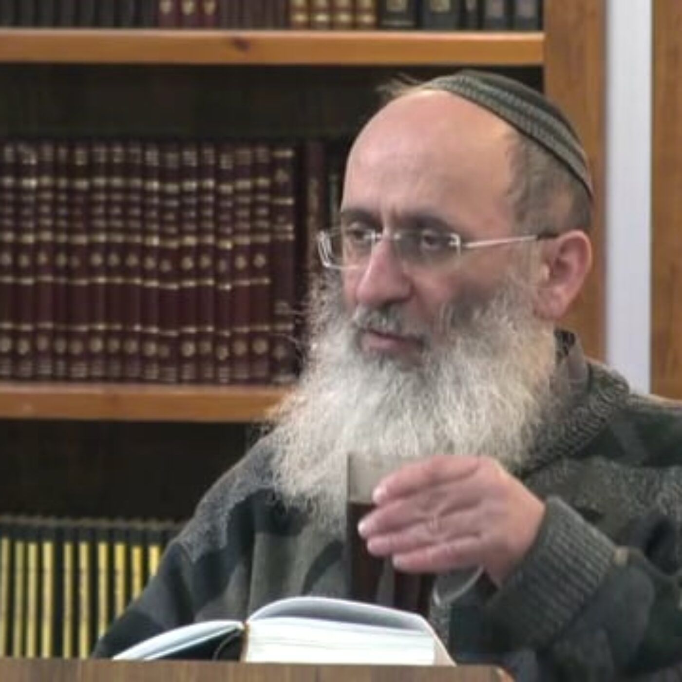 "וילך ראובן וישכב את בלהה פלגש אביו" – הכיצד ? | הרב אורי עמוס שרקי episode artwork