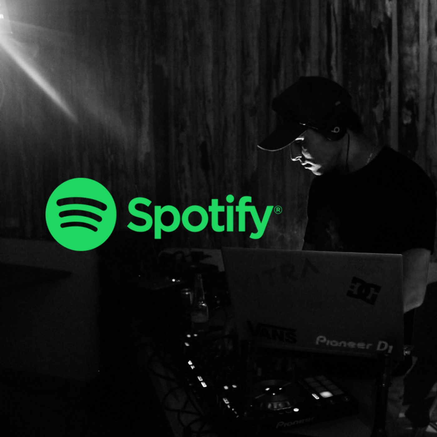 DJ Felipe Romero