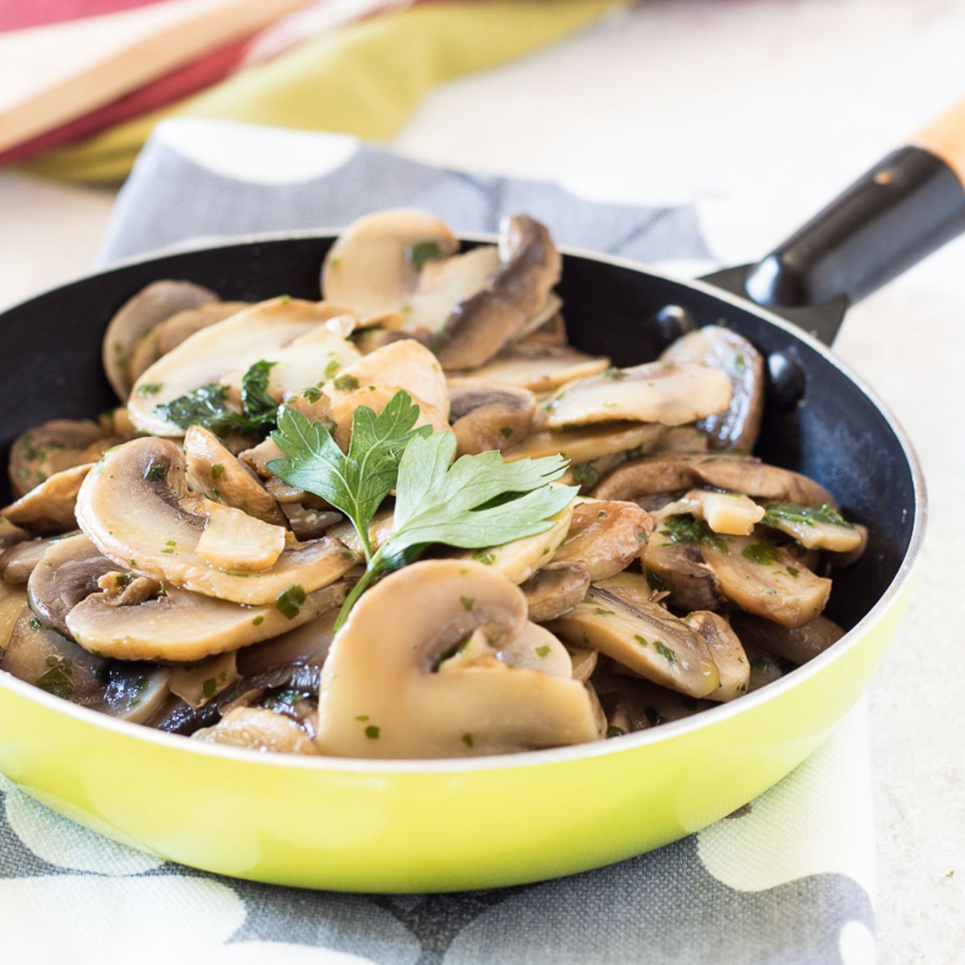 FUNGHI CHAMPIGNON TRIFOLATI
