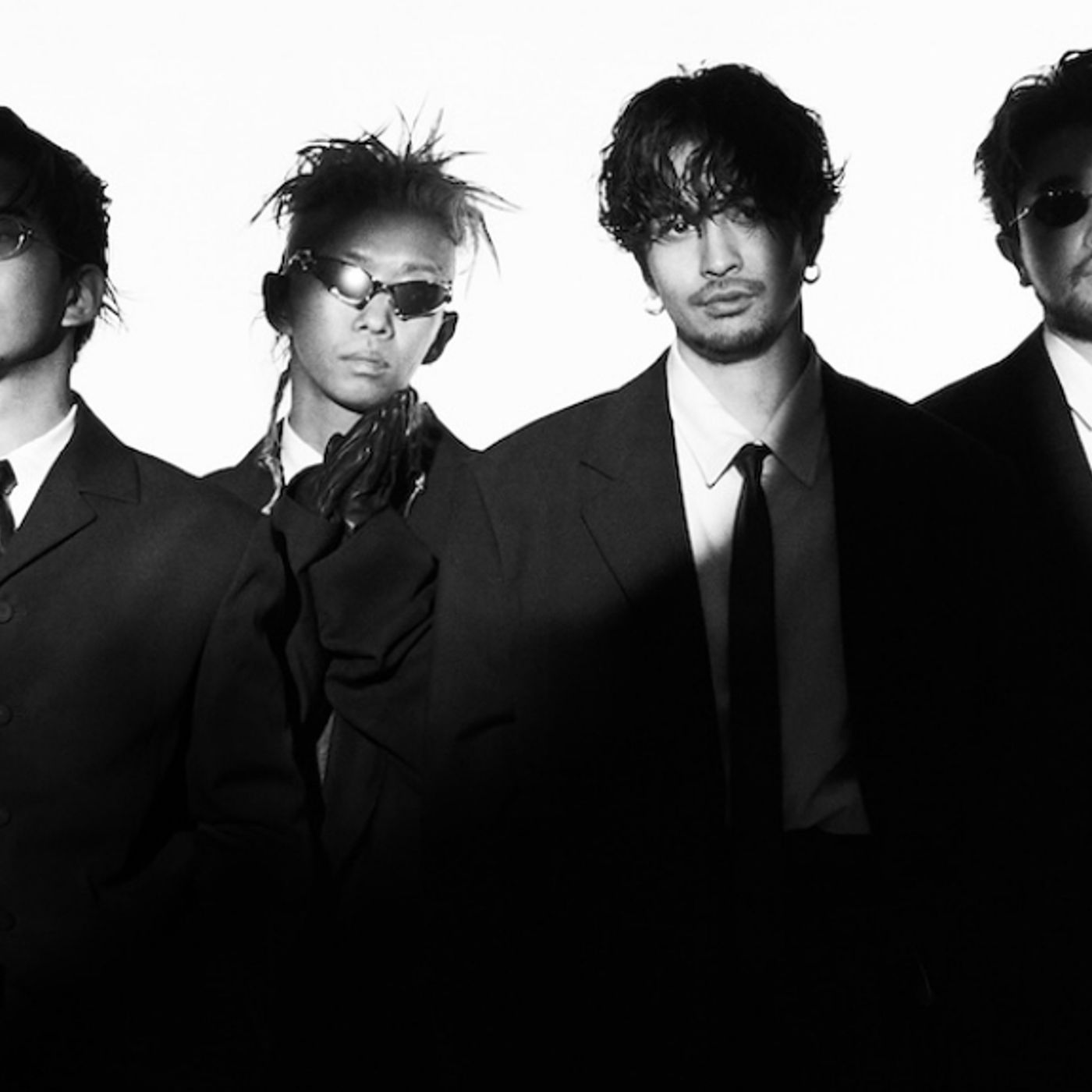 King Gnu、WOWOWでツアーファイナル公演を生中継決定。過去ライブと合わせて3カ月連続特集も episode artwork