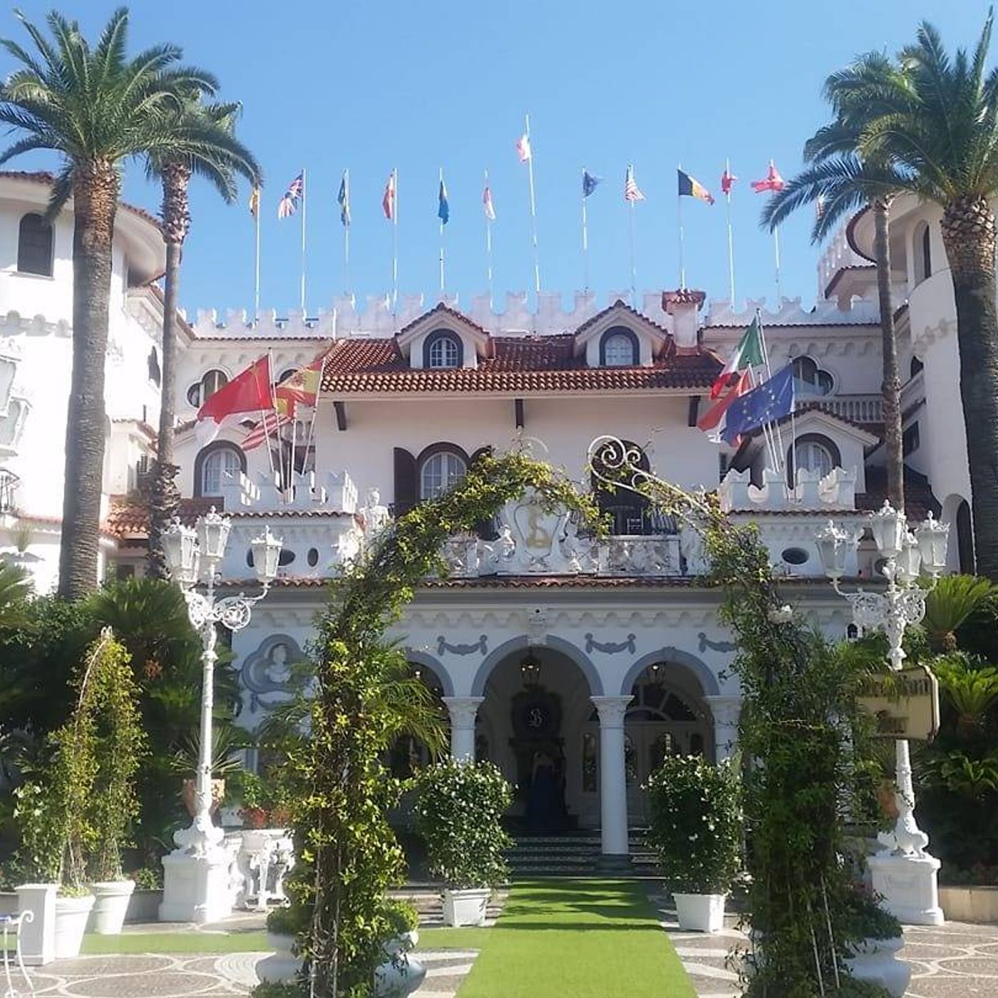 Cala il sipario sulla Sonrisa, stop definitivo del Consiglio di Stato: il «Castello» perde le licenze episode artwork