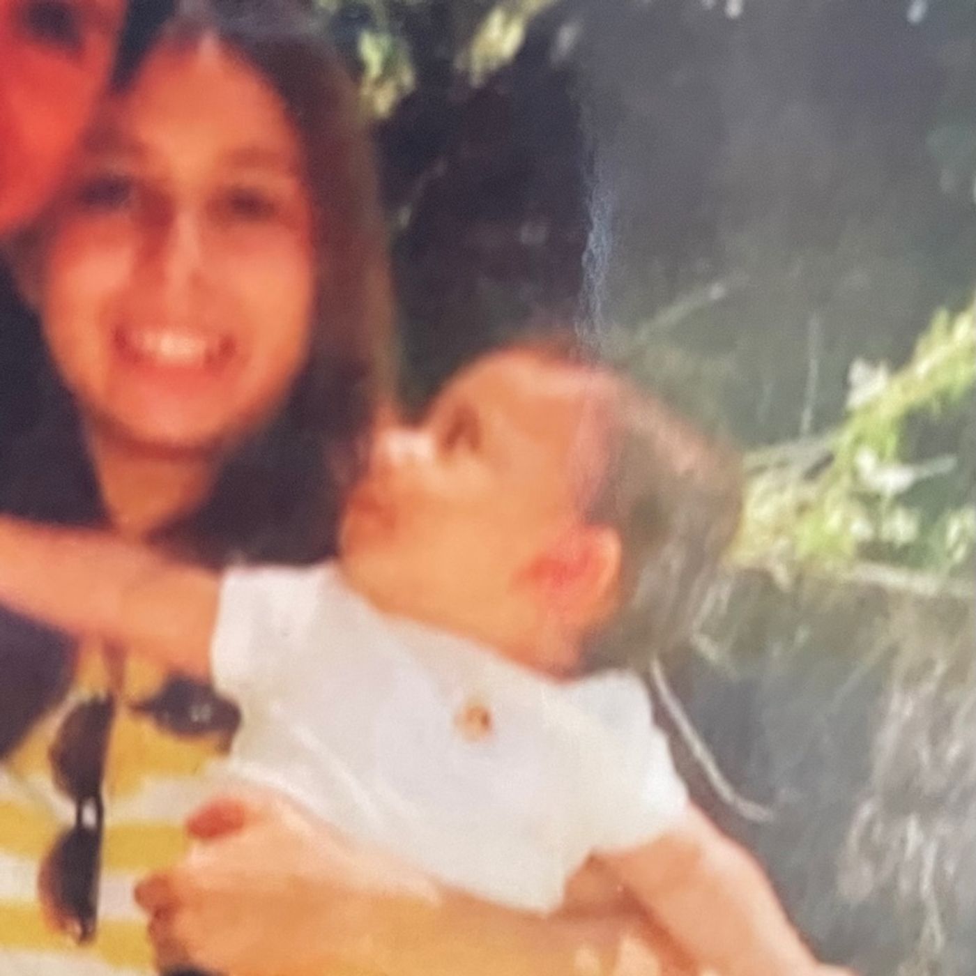 La Historia De Reyna Monroy